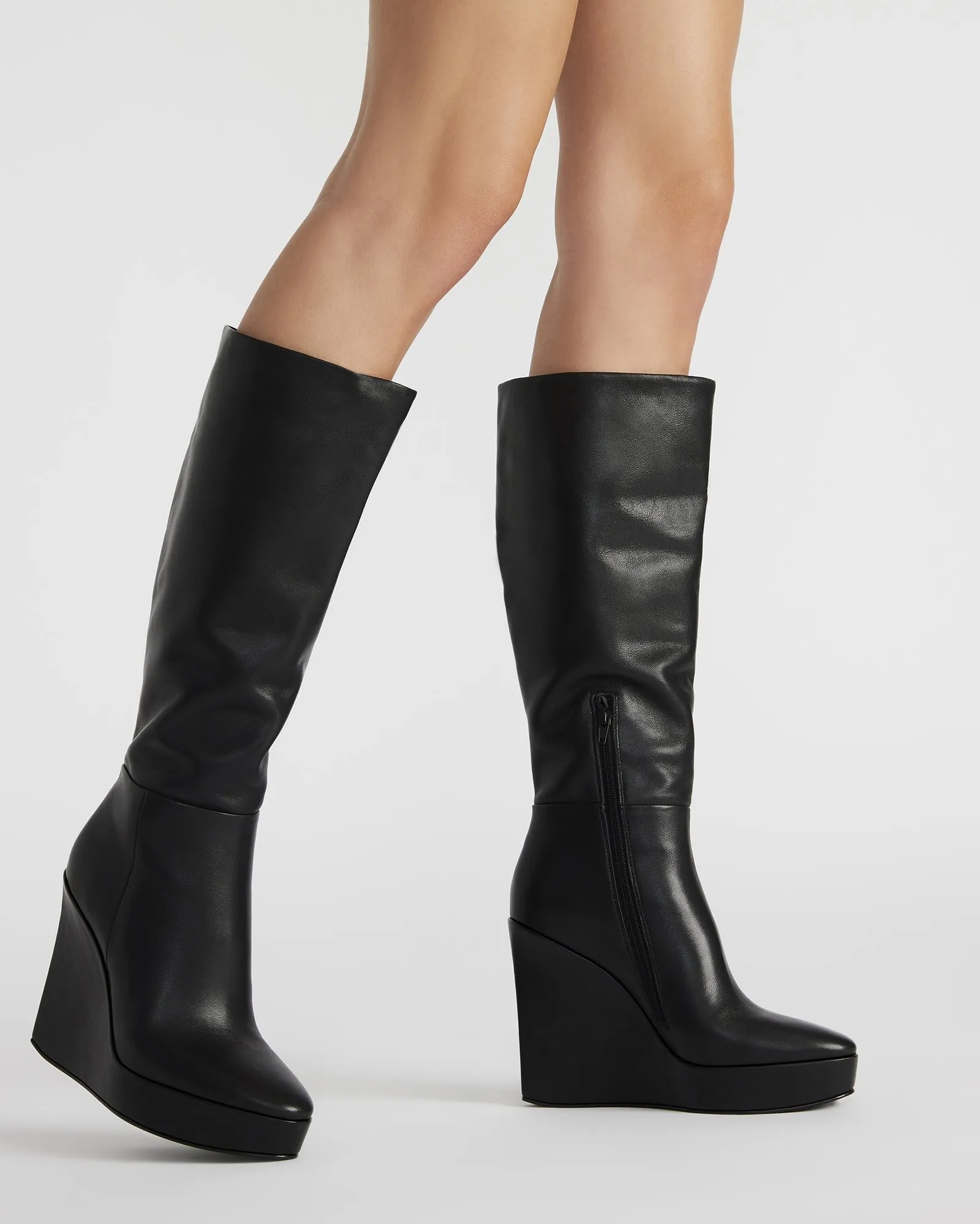 AKIRA BLACK LEATHER - SM REBOOTED sold by Steve Madden product image thumbnail 2