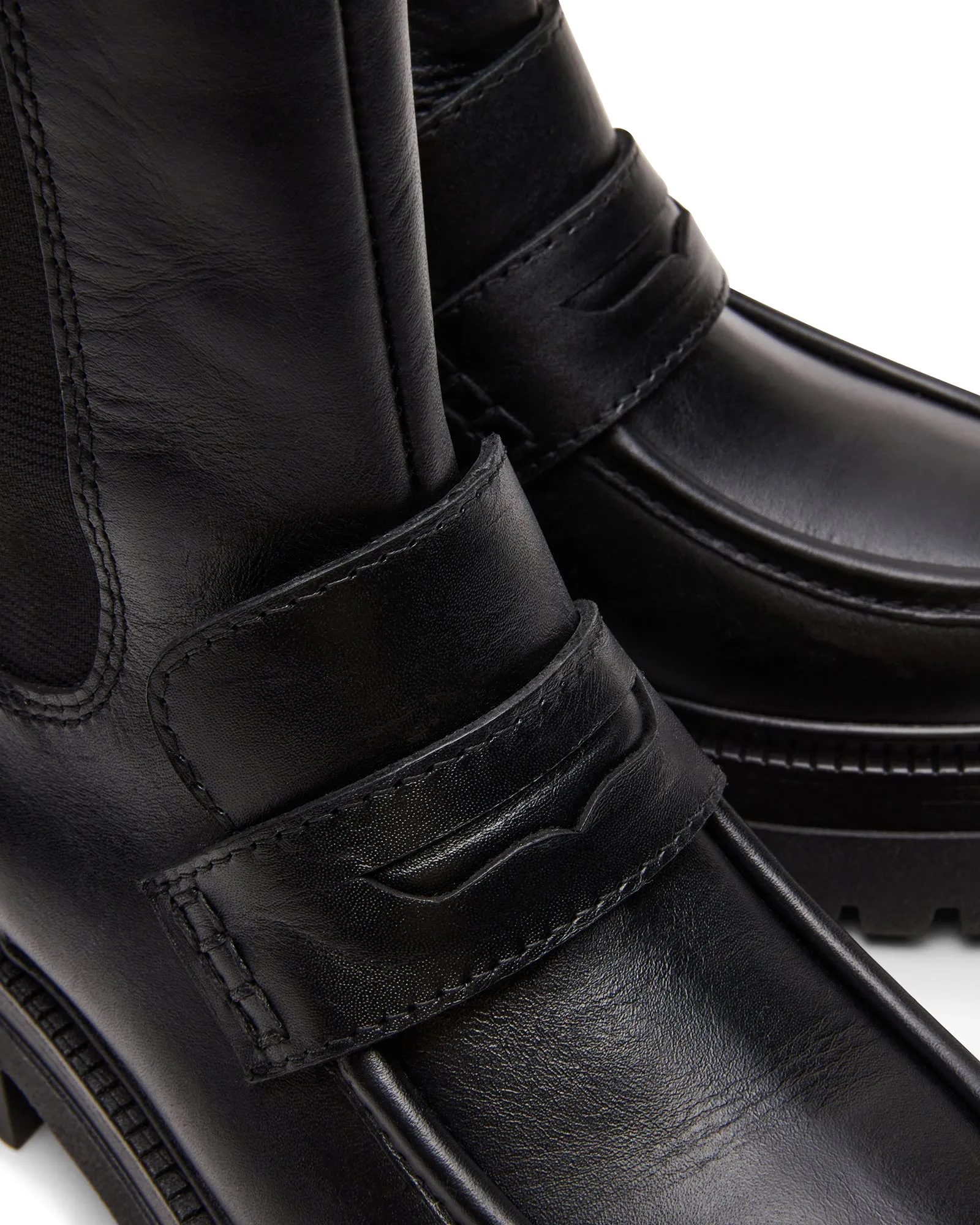 CONWAY BLACK LEATHER sold by Steve Madden product image thumbnail 3