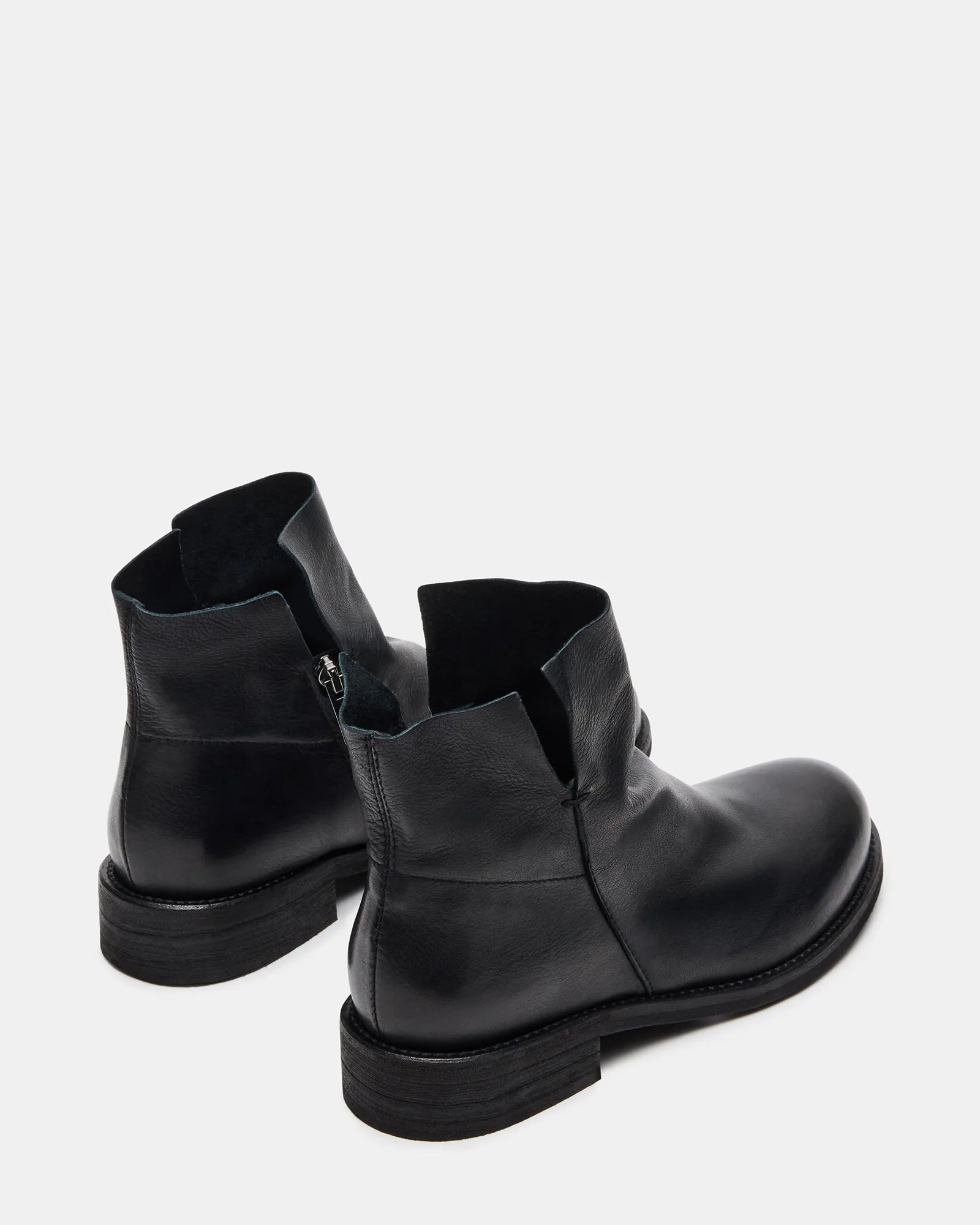 HUGHIE BLACK LEATHER sold by Steve Madden product image thumbnail 5