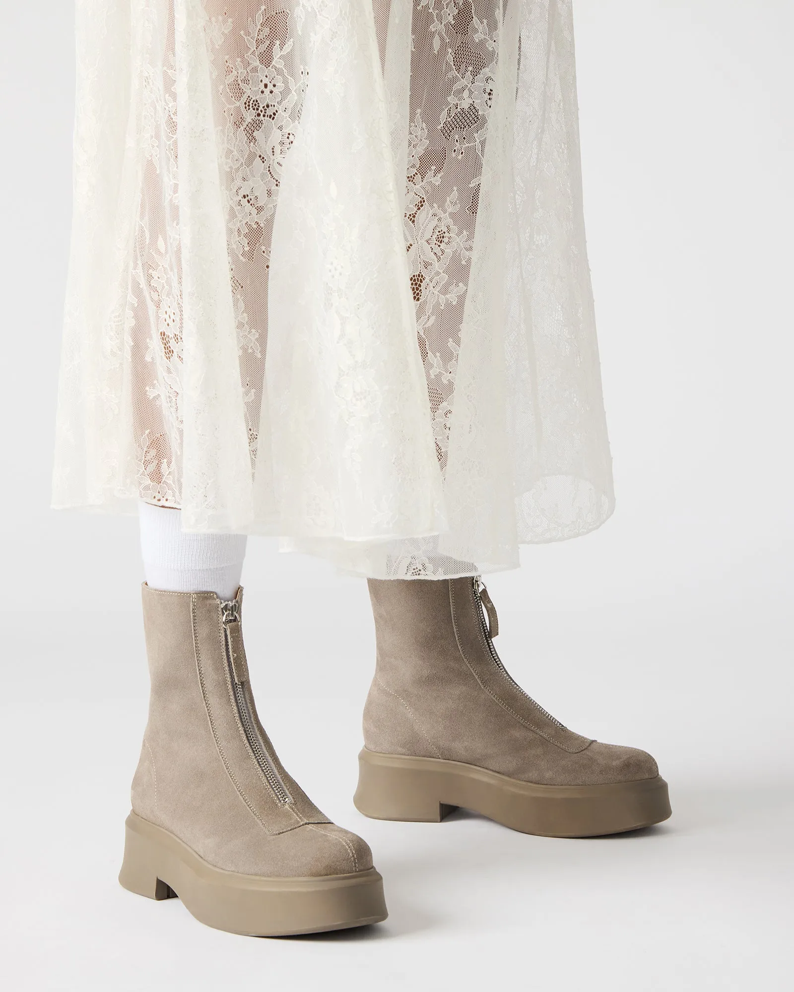 JONES LIGHT GREY sold by Steve Madden product image thumbnail 2