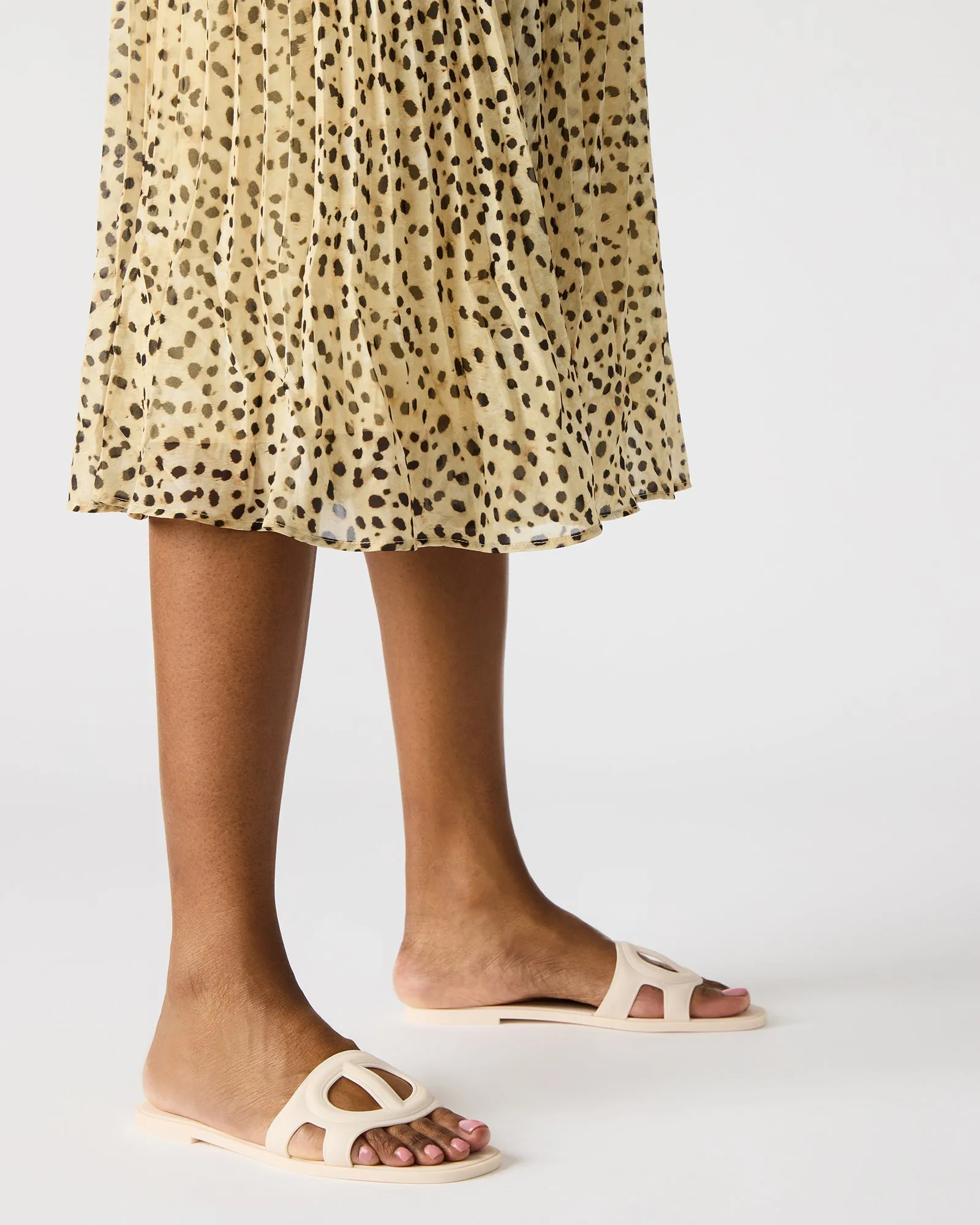 JELLIE BONE - SM REBOOTED sold by Steve Madden product image thumbnail 2