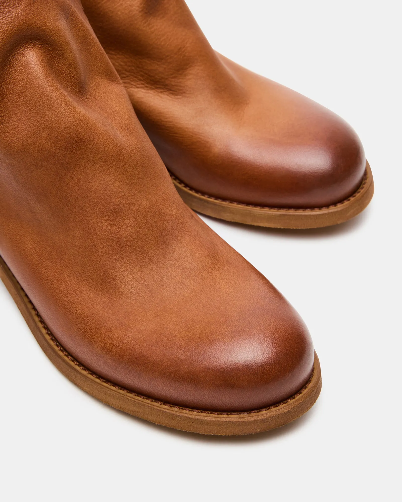 HUGHIE TAN LEATHER sold by Steve Madden product image thumbnail 3