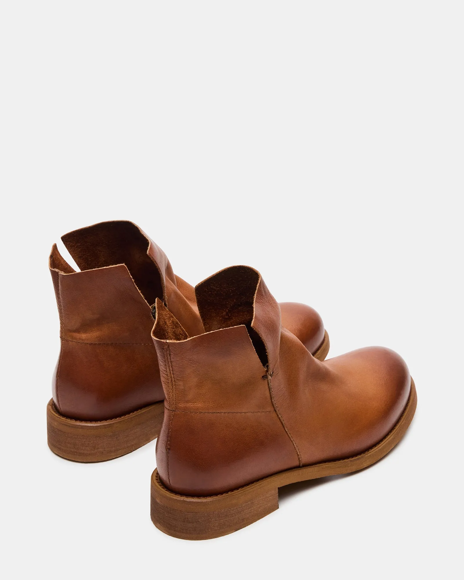 HUGHIE TAN LEATHER sold by Steve Madden product image thumbnail 5