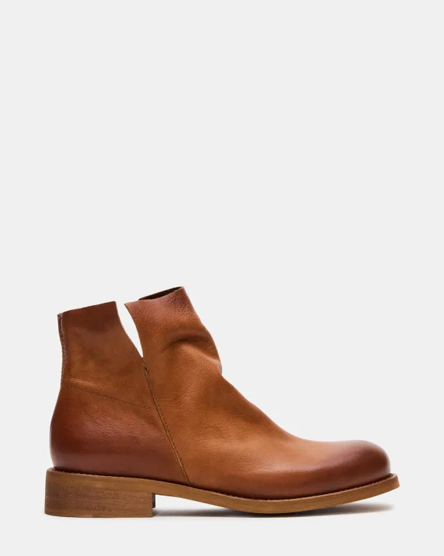 HUGHIE TAN LEATHER sold by Steve Madden