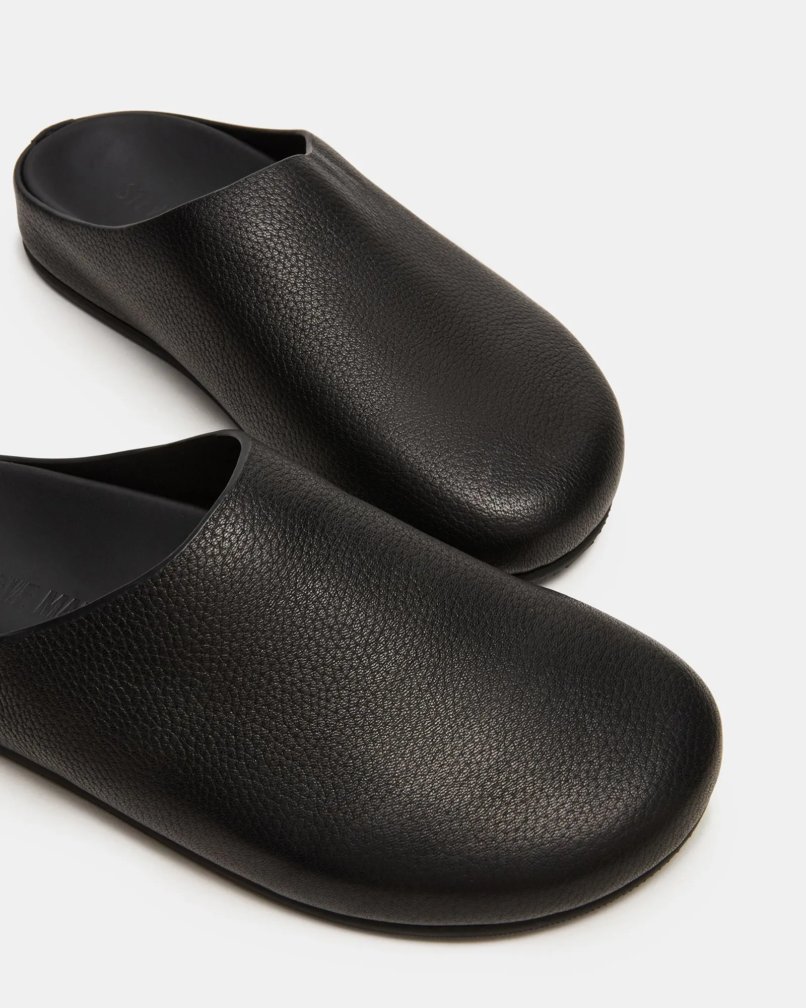 FERN BLACK LEATHER sold by Steve Madden product image thumbnail 3