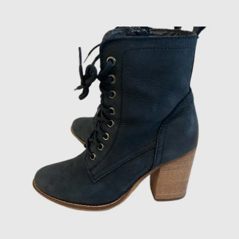 LAUUREN BLUE NUBUK - SM REBOOTED sold by Steve Madden