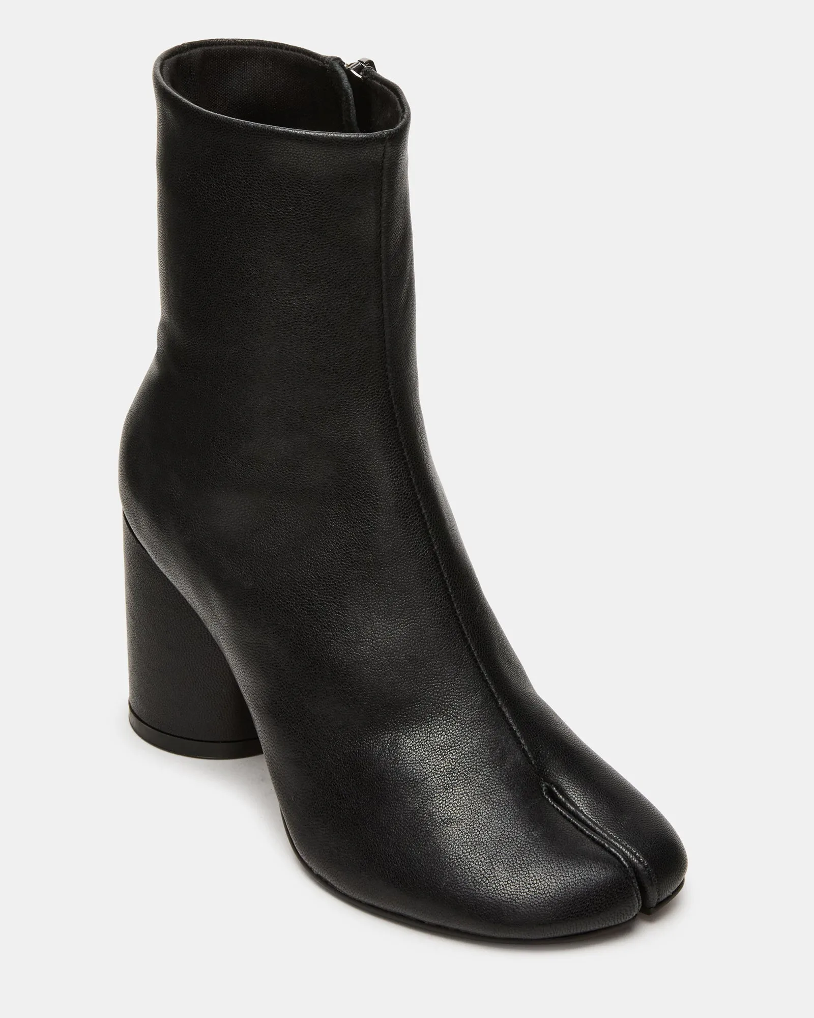 CARO BLACK LEATHER sold by Steve Madden product image thumbnail 2