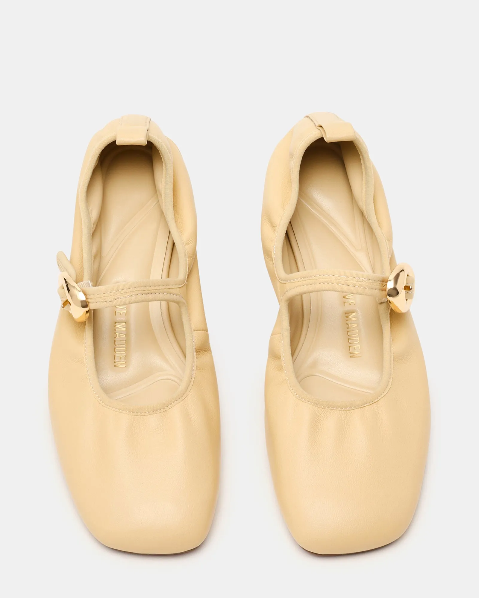 DAFFIA BUTTER LEATHER sold by Steve Madden product image thumbnail 4