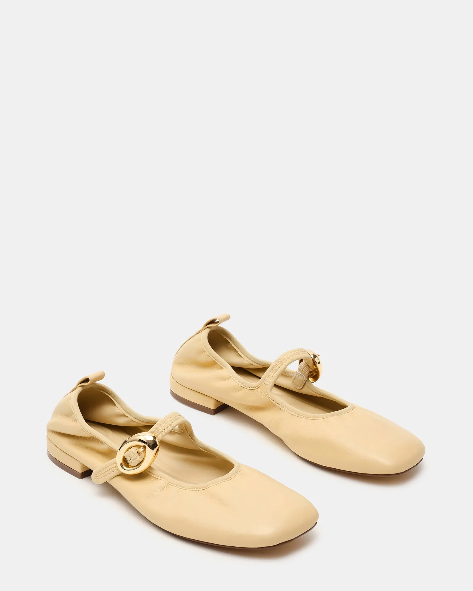 DAFFIA BUTTER LEATHER sold by Steve Madden product image thumbnail 2