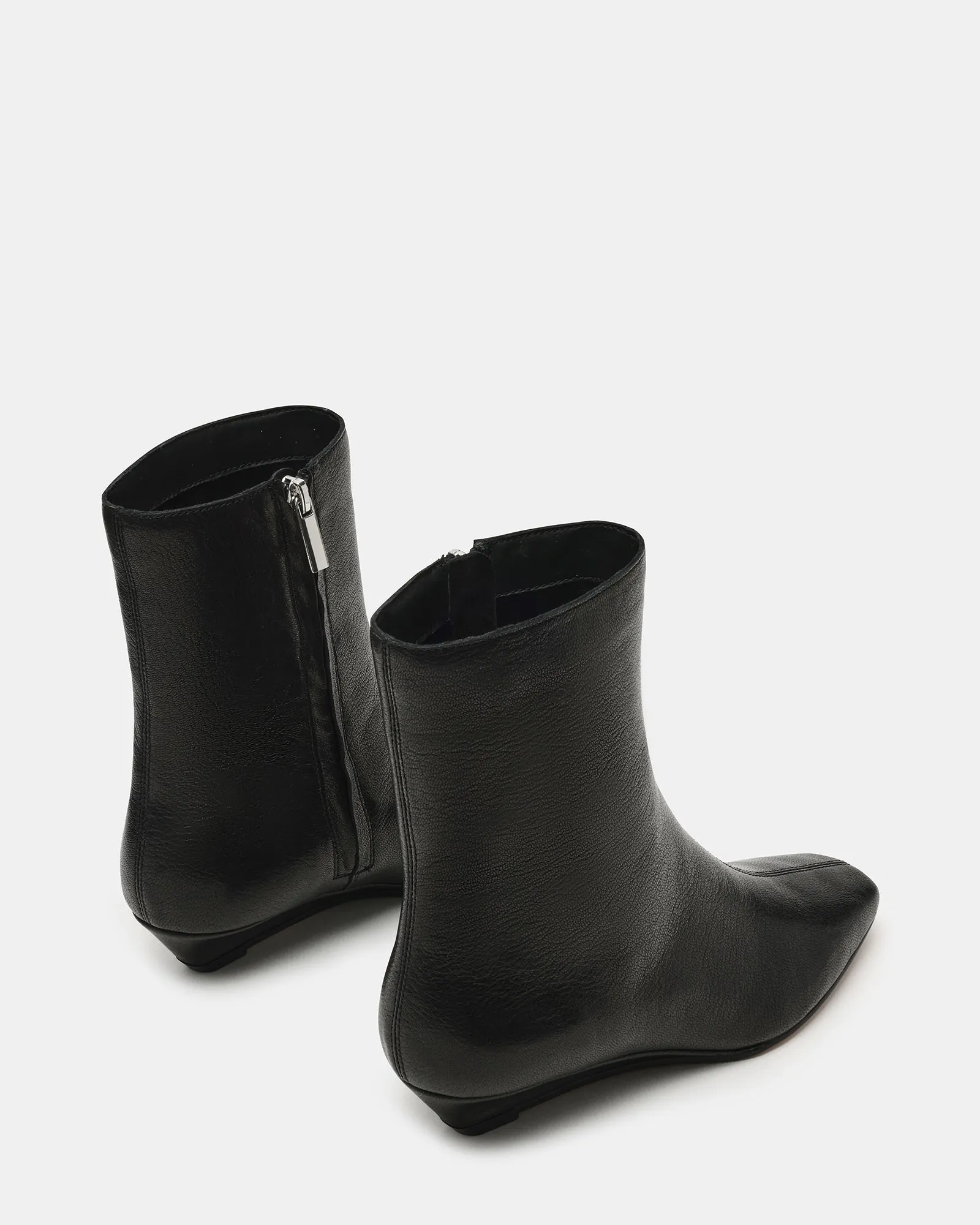 FLAIRE BLACK LEATHER sold by Steve Madden product image thumbnail 5