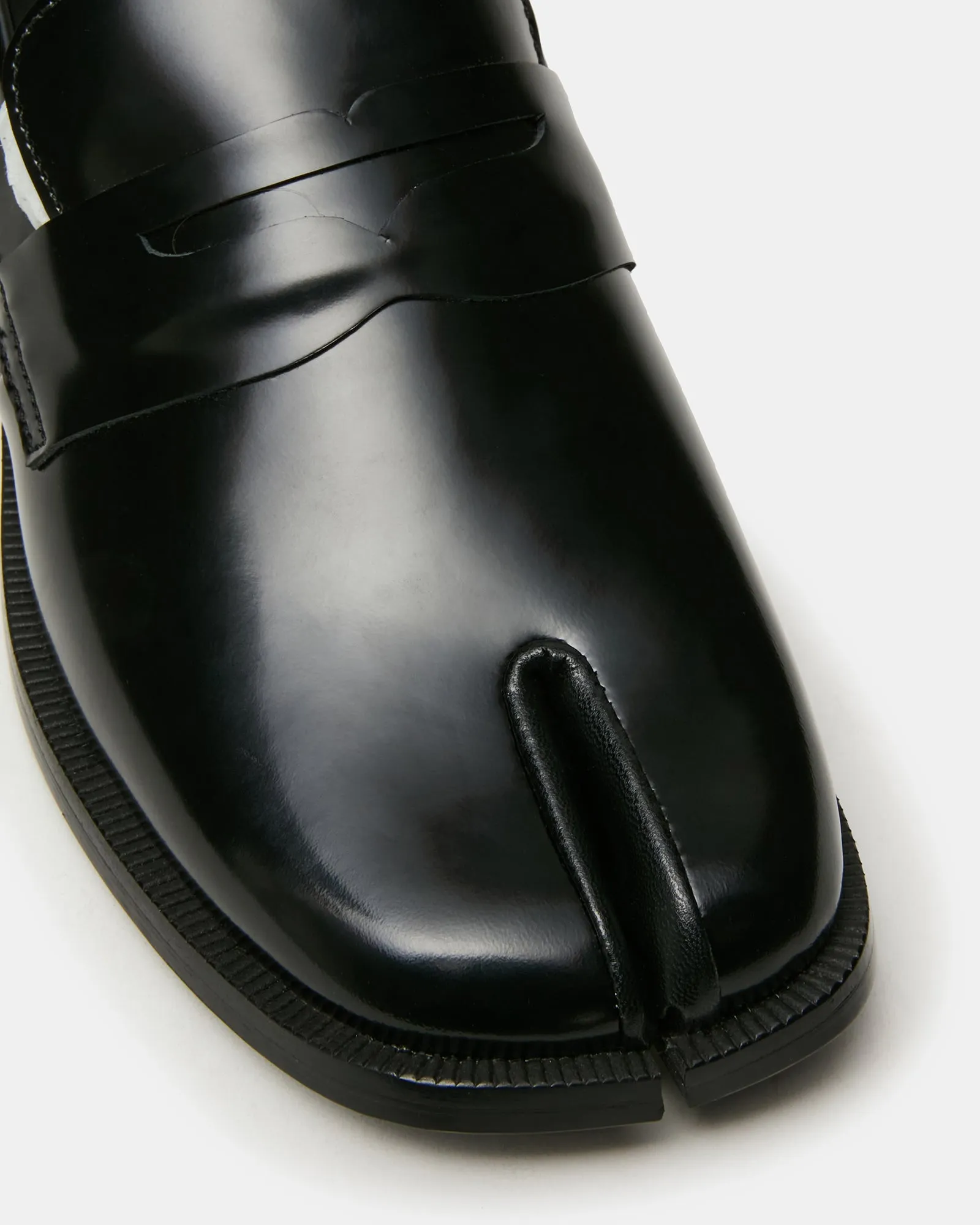 COSMIN BLACK BOX sold by Steve Madden product image thumbnail 3
