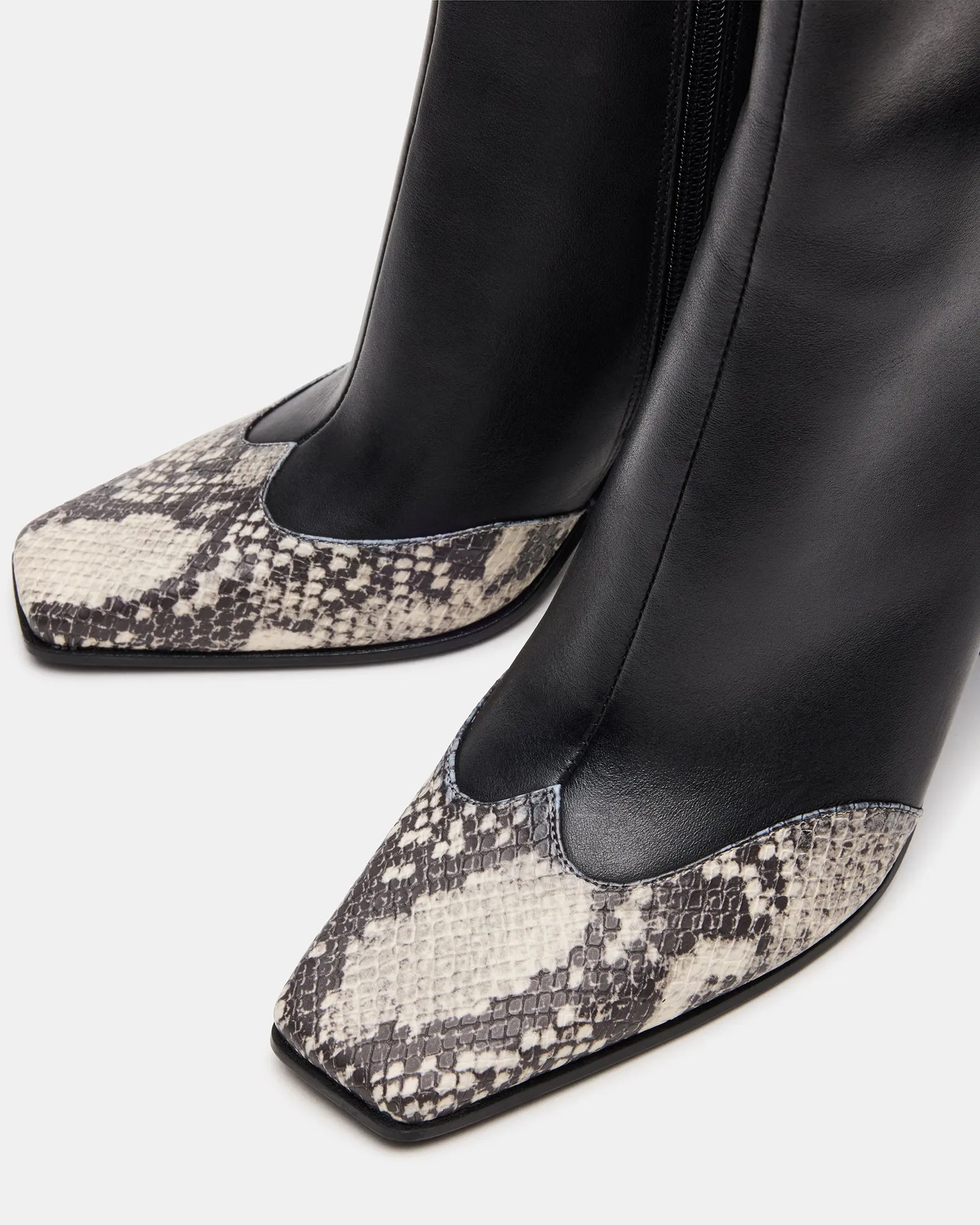 LYLE BLACK LEATHER WITH SNAKE - SM REBOOTED sold by Steve Madden product image thumbnail 4