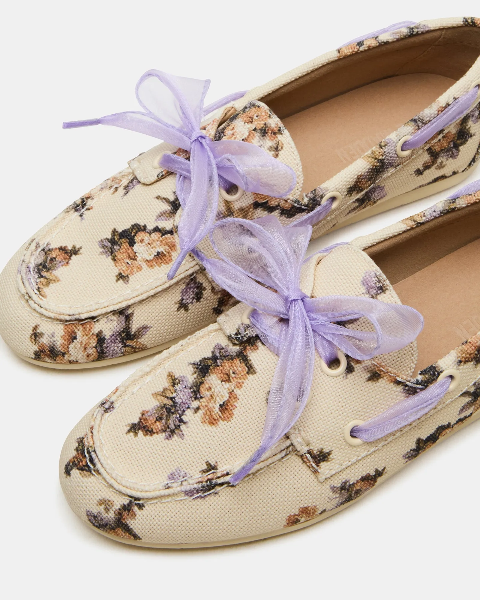 SAG FLORAL - SM REBOOTED sold by Steve Madden product image thumbnail 3