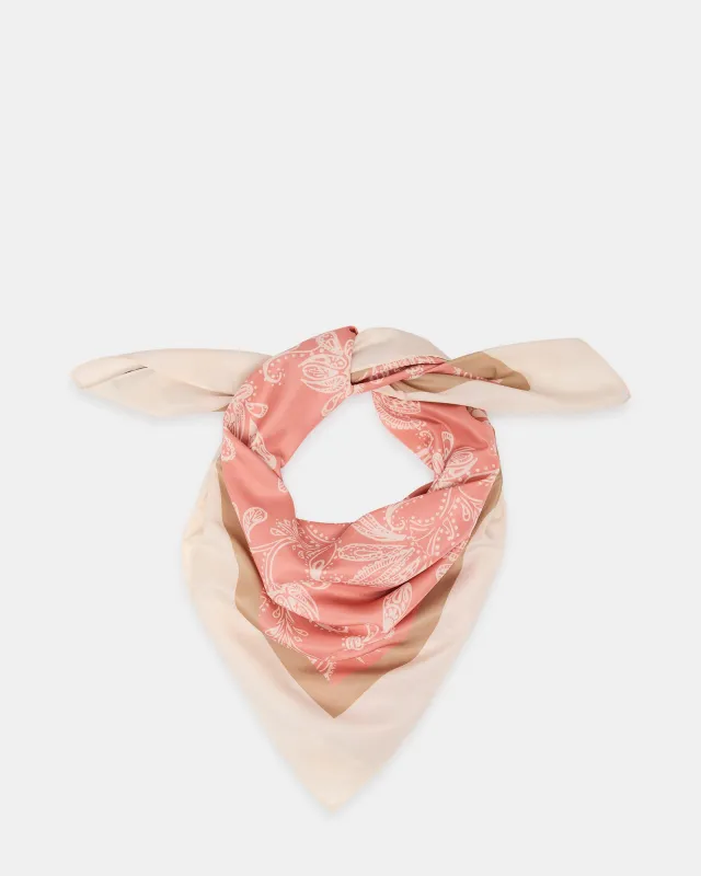 PAISLEY SATIN SCARF TERRACOTTA made by Steve Madden