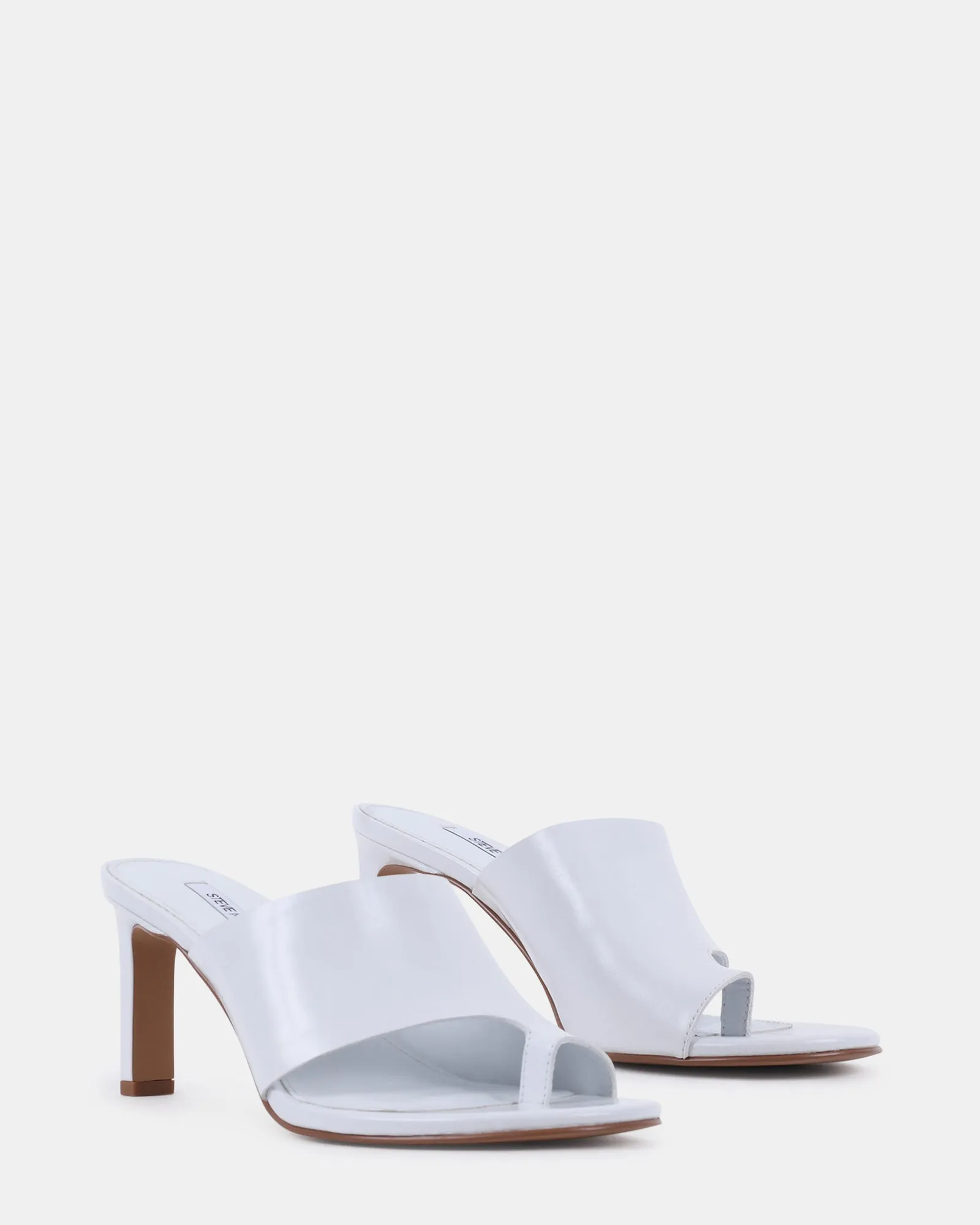 VALENTIN WHITE LEATHER sold by Steve Madden product image thumbnail 2