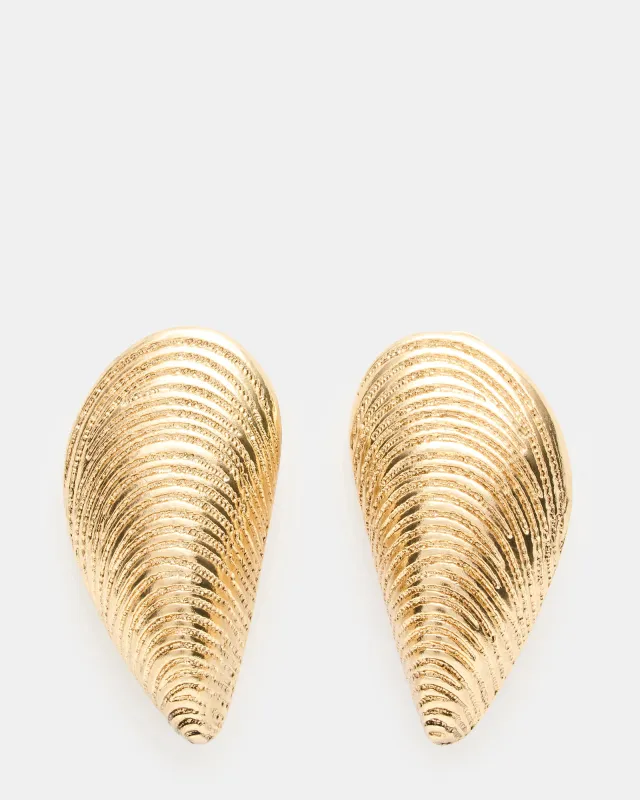 OYSTER SHELL EARINGS GOLD made by Steve Madden