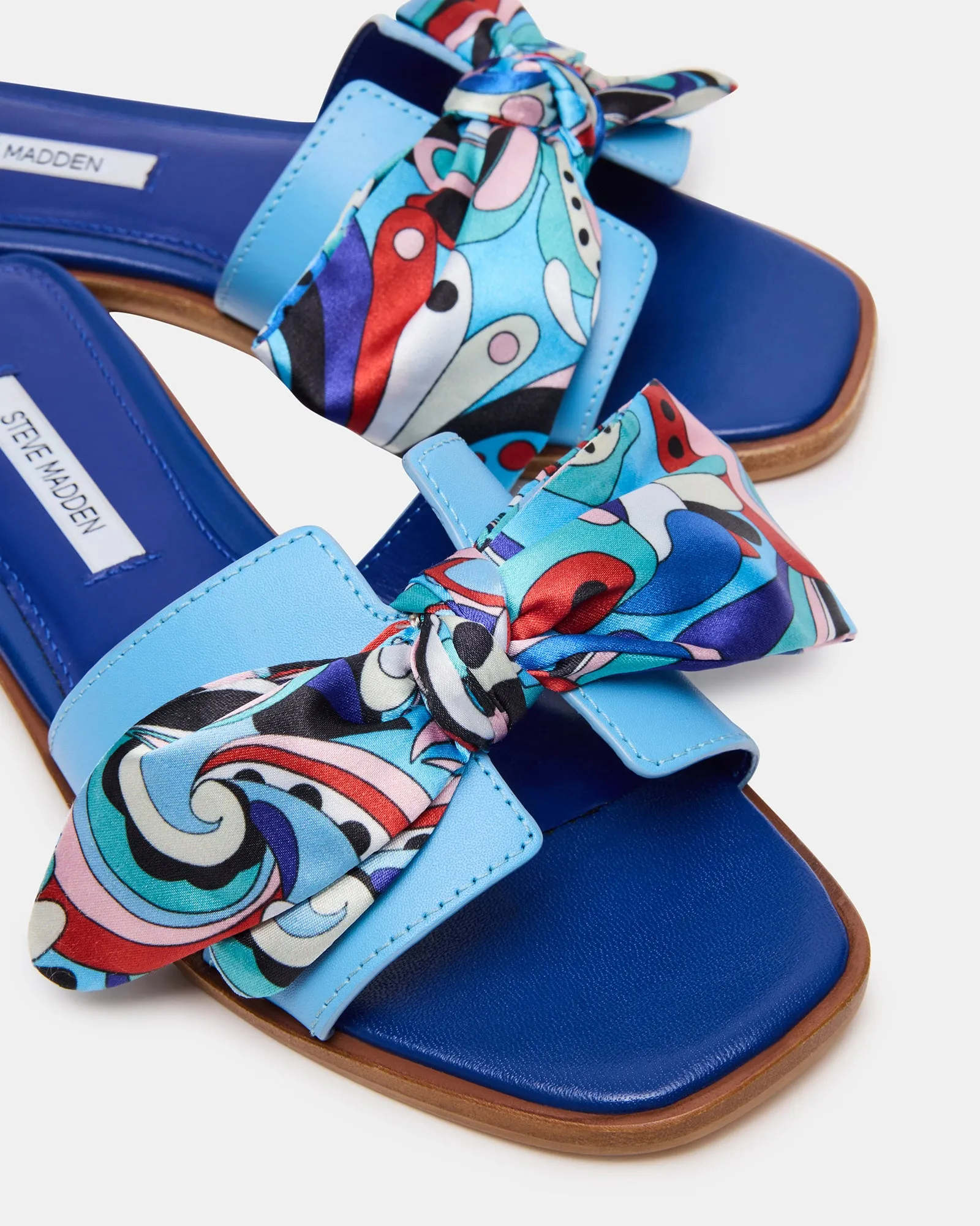 HADYN SCARF SANDAL & TATIANA BAG BUNDLE sold by Steve Madden product image thumbnail 3