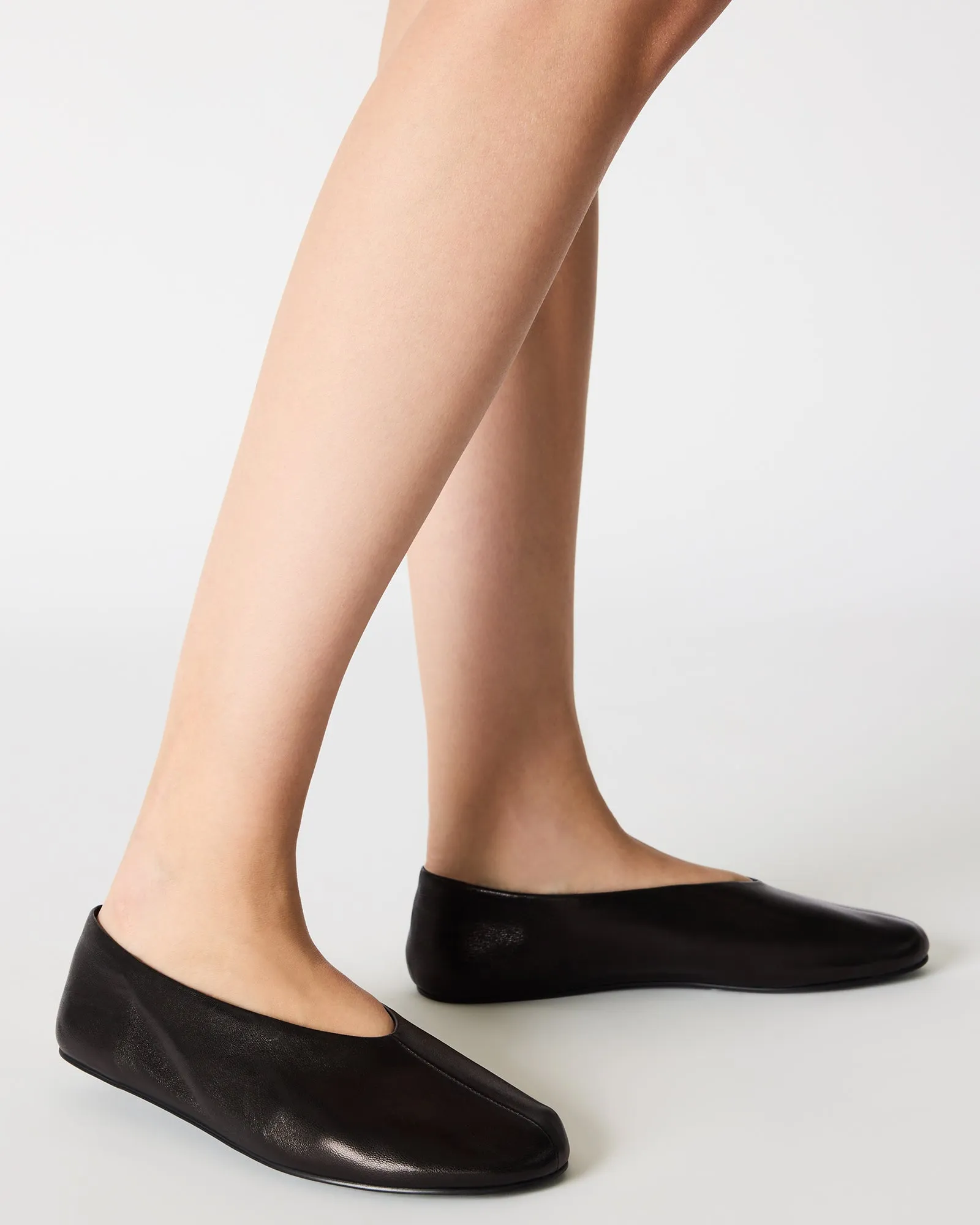 CYNTRA BLACK LEATHER sold by Steve Madden product image thumbnail 2