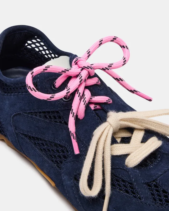 AZIEL SNEAKER & SHOELACE PINK BUNDLE made by Steve Madden