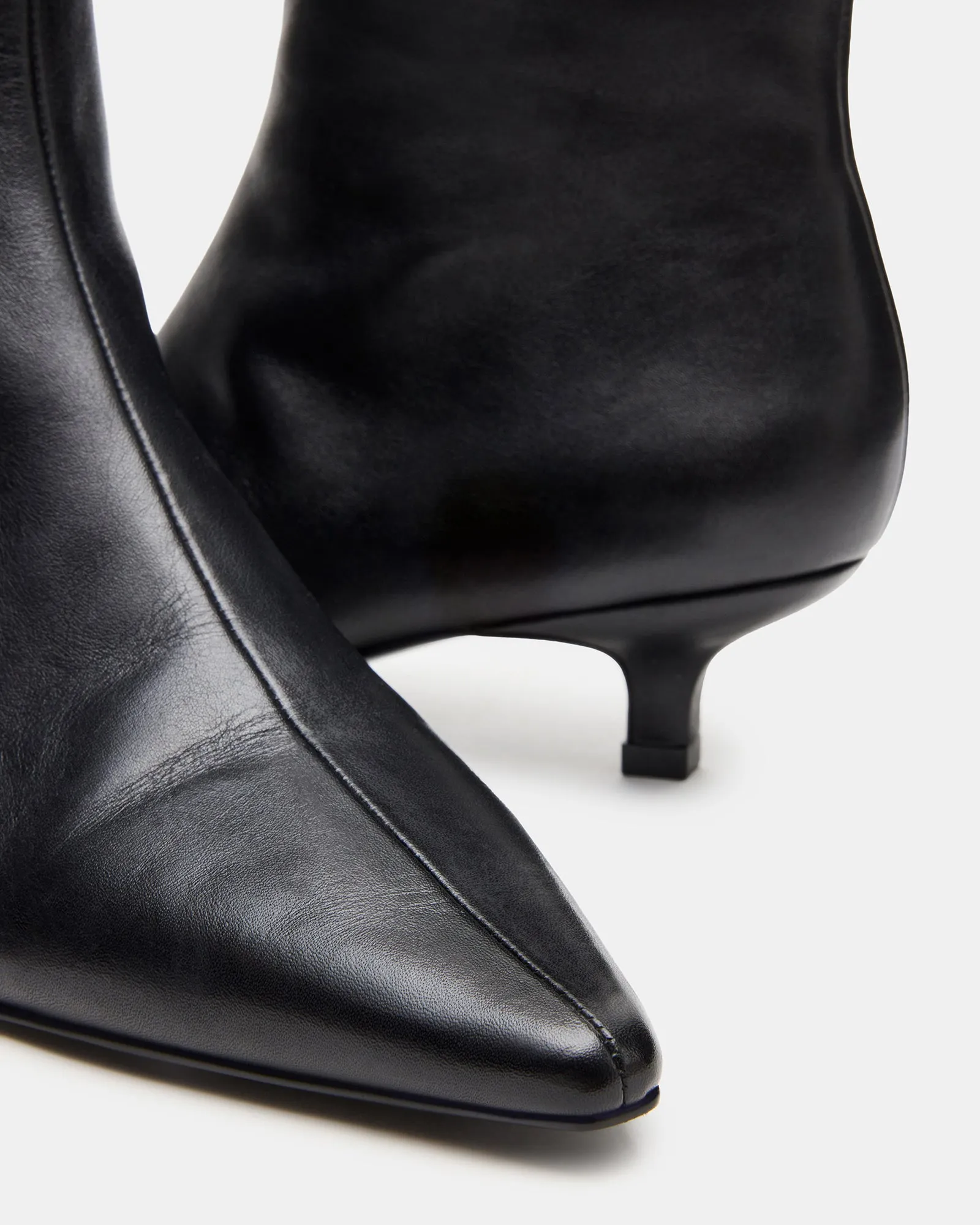 VILE BLACK LEATHER sold by Steve Madden product image thumbnail 3