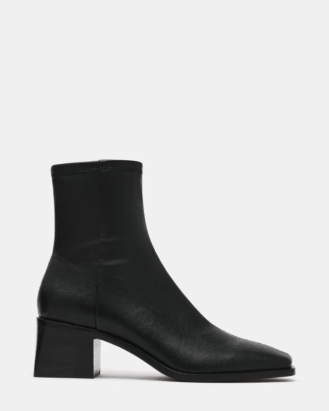 ERALYN BLACK made by Steve Madden