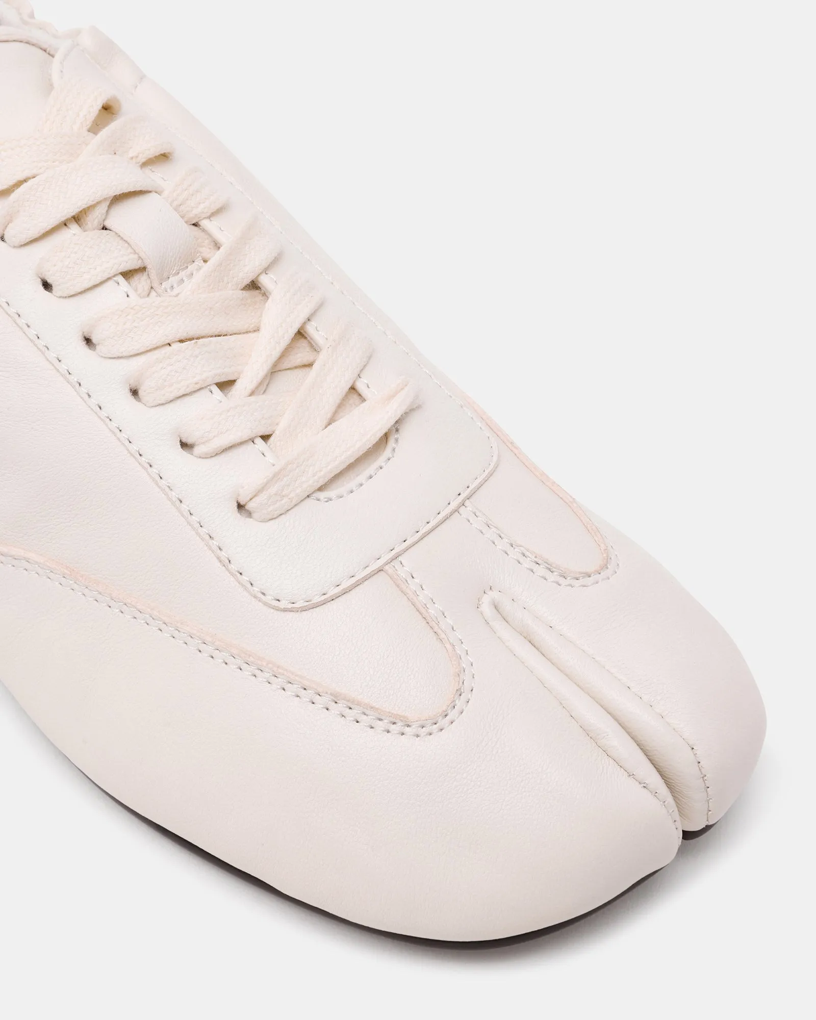 SOUTH WHITE LEATHER sold by Steve Madden product image thumbnail 3