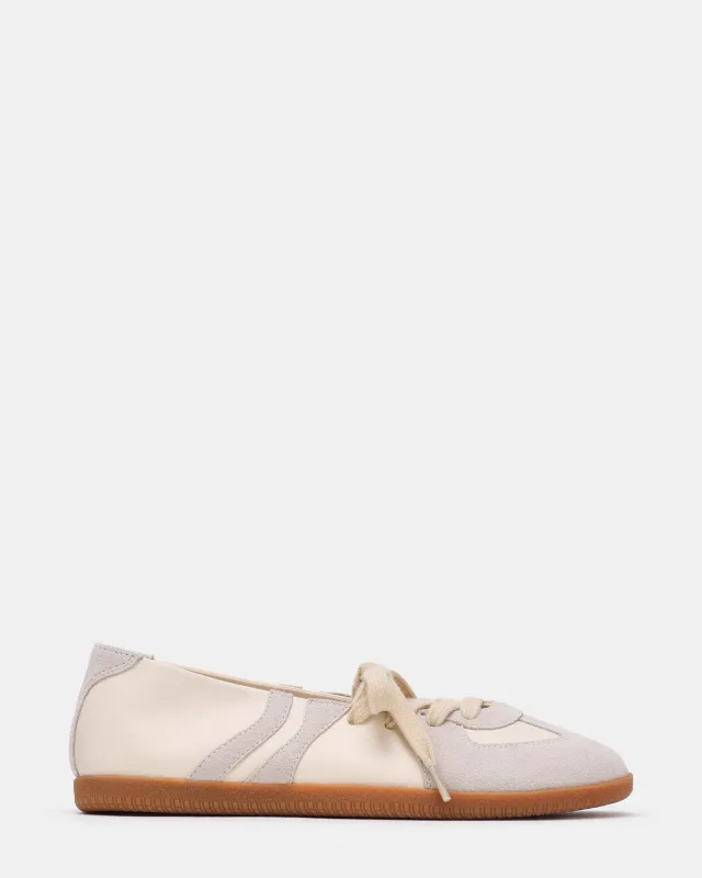 FAWN WHITE made by Steve Madden