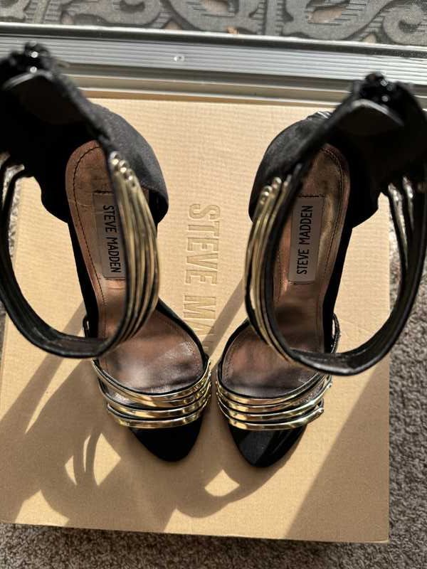 BLITZY BLACK AND GOLD - SM REBOOTED sold by Steve Madden product image thumbnail 5