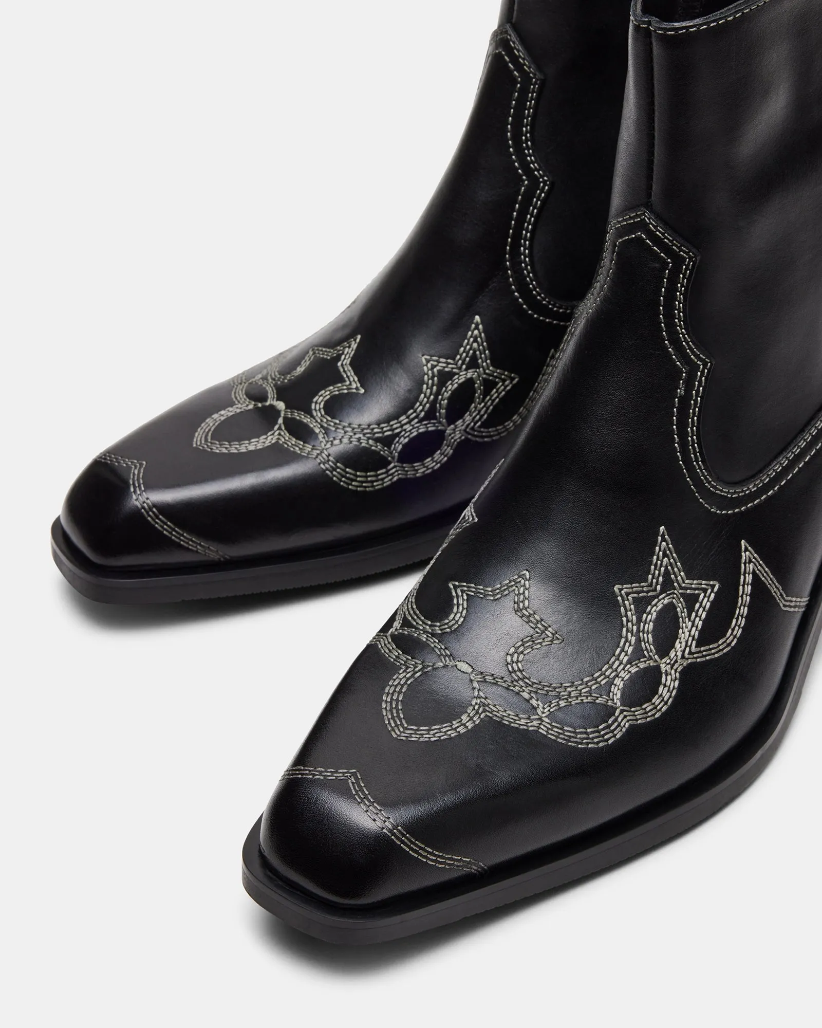 PASO BLACK LEATHER sold by Steve Madden product image thumbnail 3