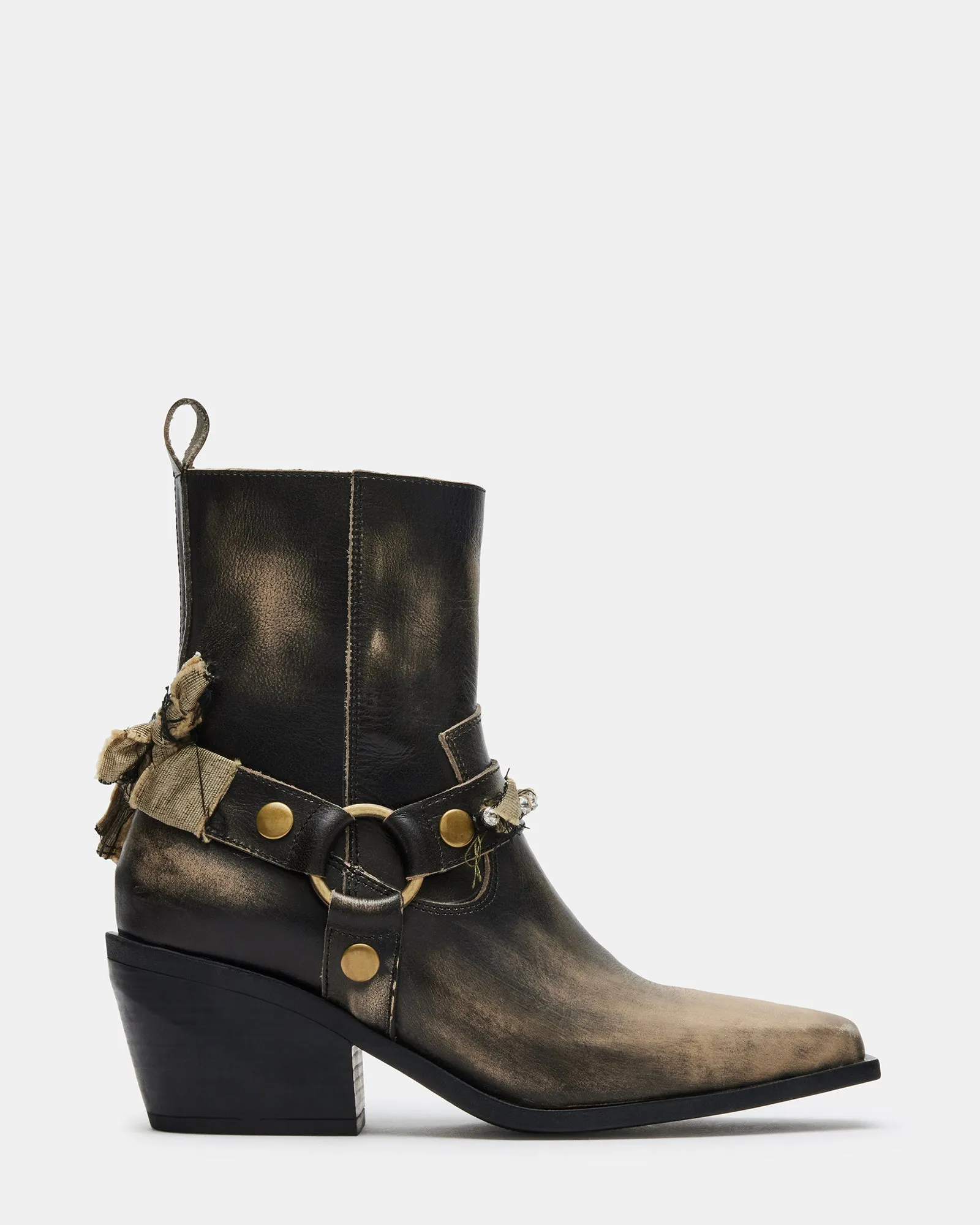 CLYDE BROWN DISTRESSED sold by Steve Madden