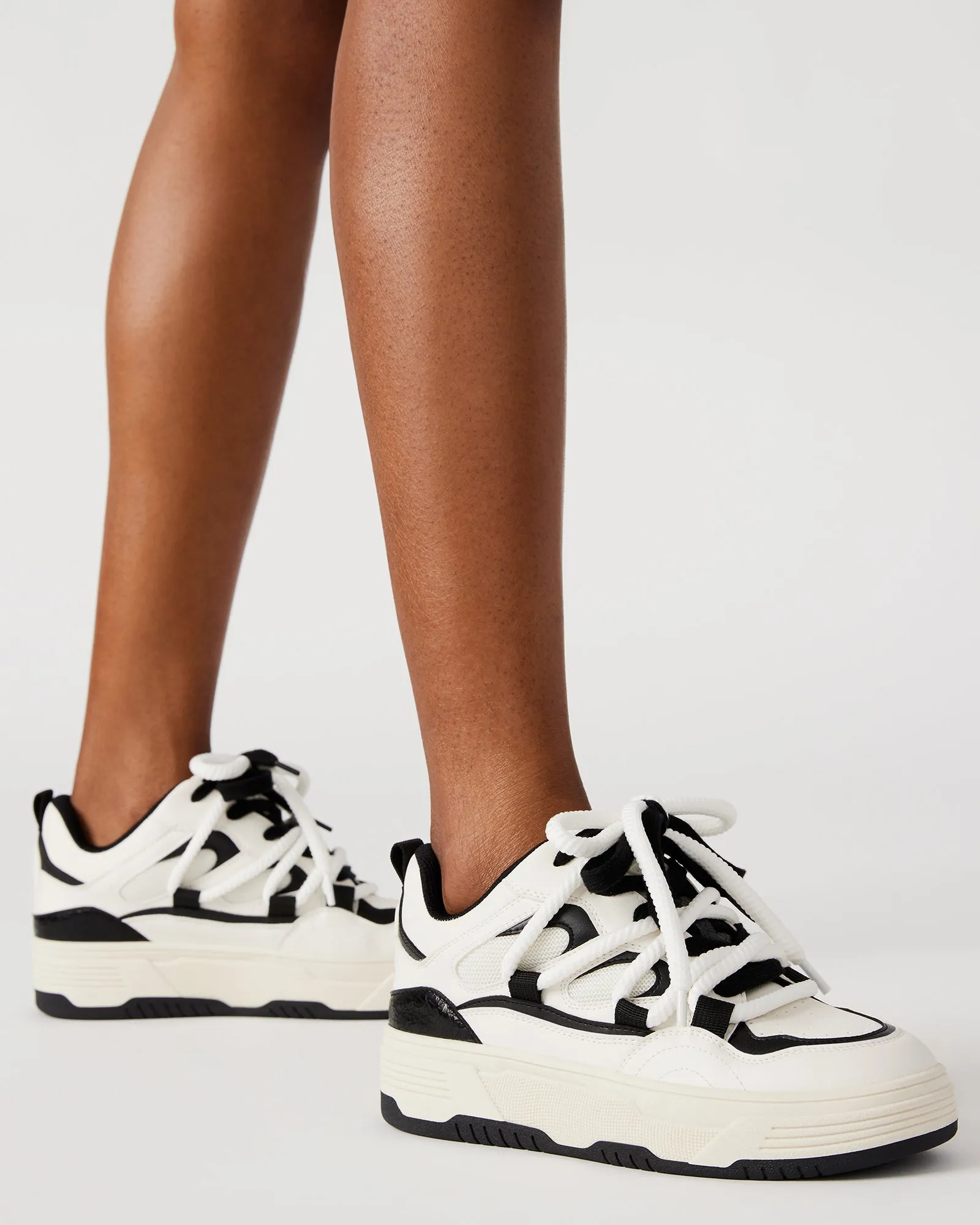 BOOMER BLACK MULTI sold by Steve Madden product image thumbnail 2