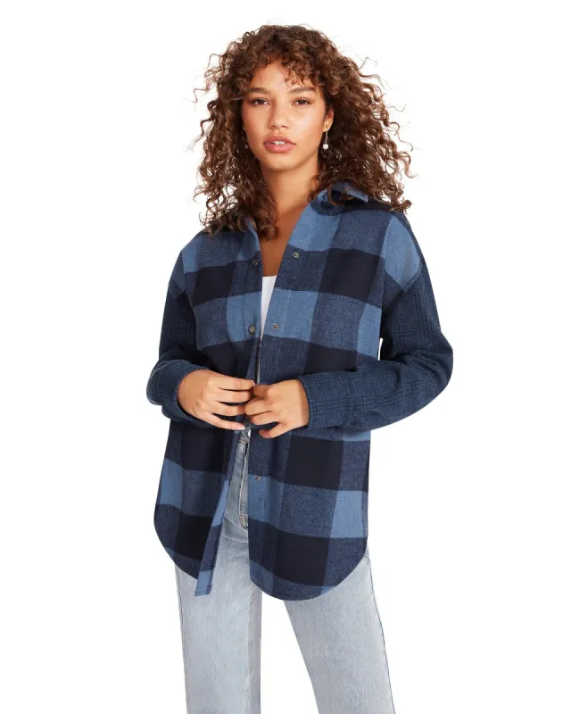 SOPHIA SHACKET NAVY made by Steve Madden