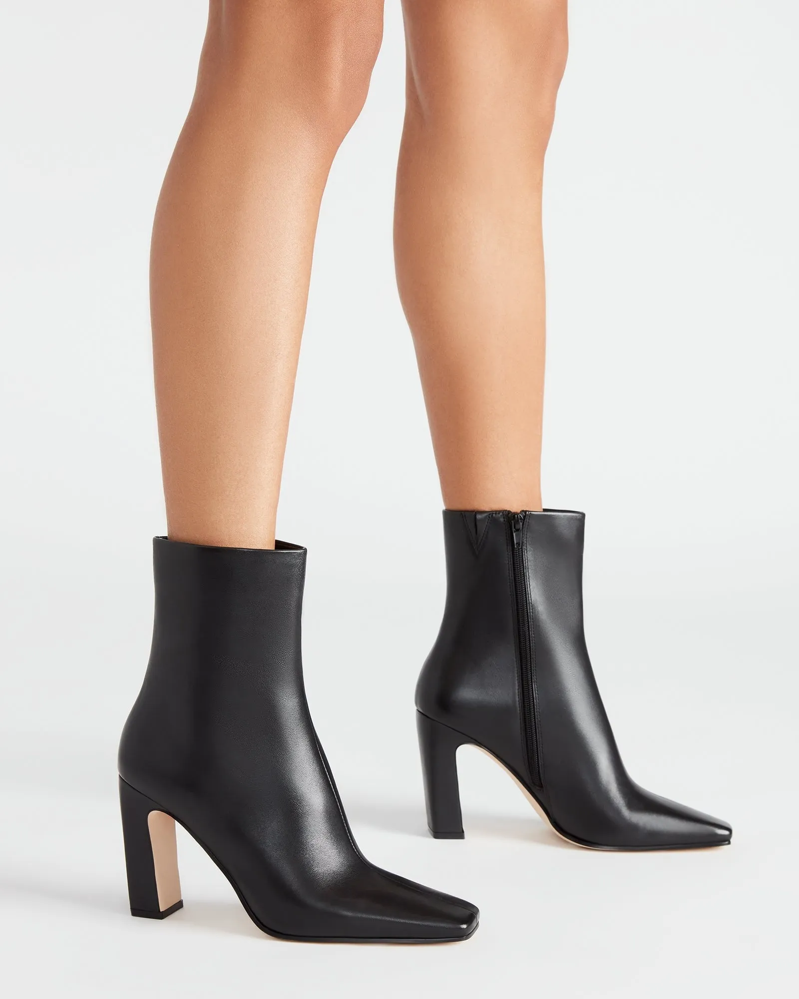 LIZABELLE BLACK LEATHER sold by Steve Madden product image thumbnail 2
