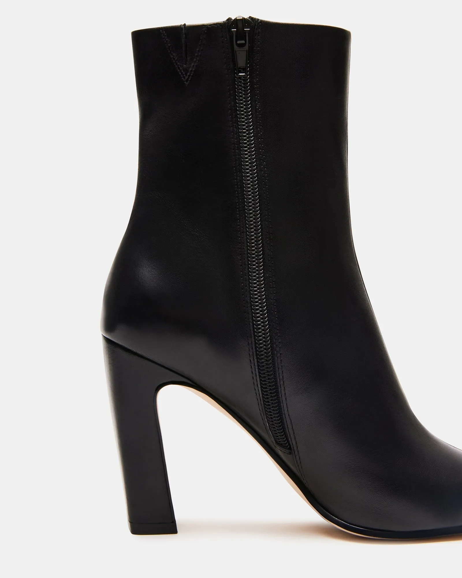 LIZABELLE BLACK LEATHER sold by Steve Madden product image thumbnail 4