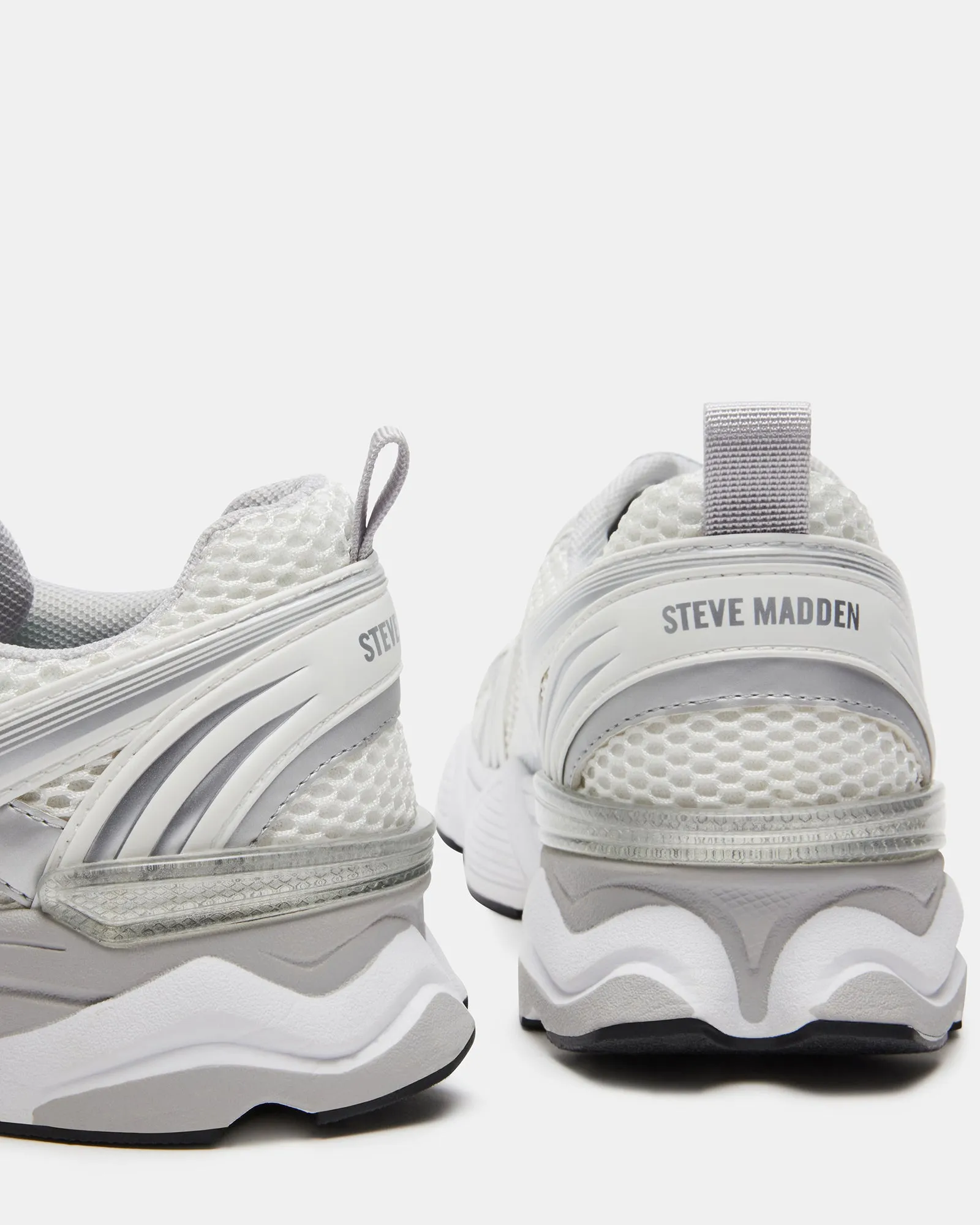 【Steve Madden】ソアホワイトマルチ SOAR White Multi Mary Jane Platform Sneaker | Women's