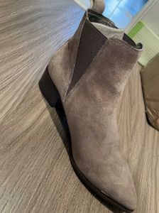 ANELLA TAUPE SUEDE - SM REBOOTED sold by Steve Madden