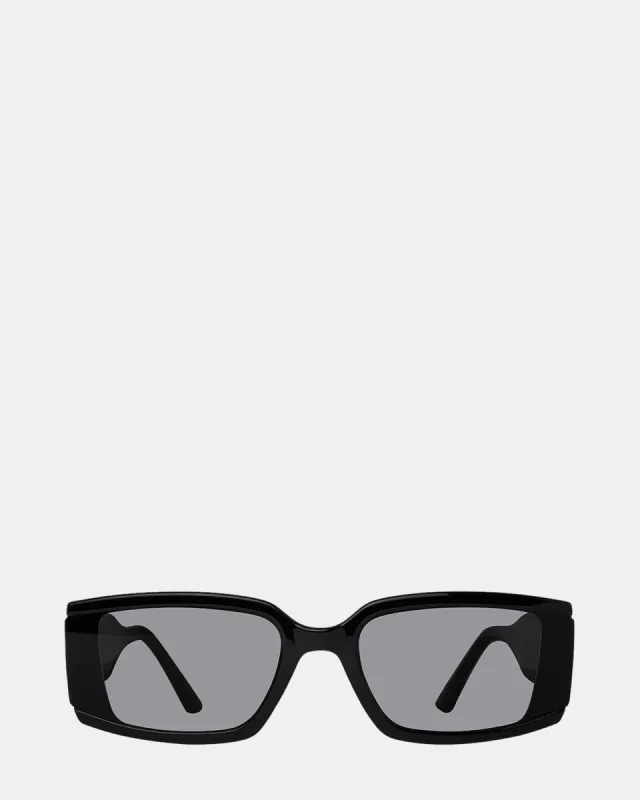 JAXON SUNGLASSES BLACK sold by Steve Madden