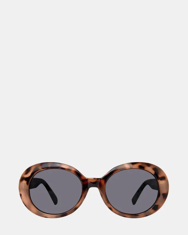 ISLA SUNGLASSES TORTOISE made by Steve Madden