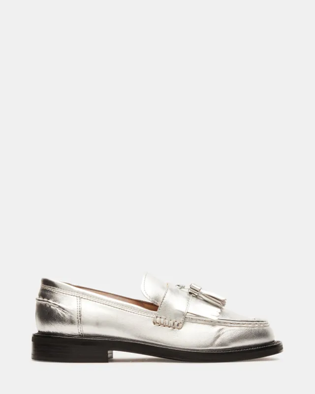 RADCLIFF SILVER LEATHER made by Steve Madden