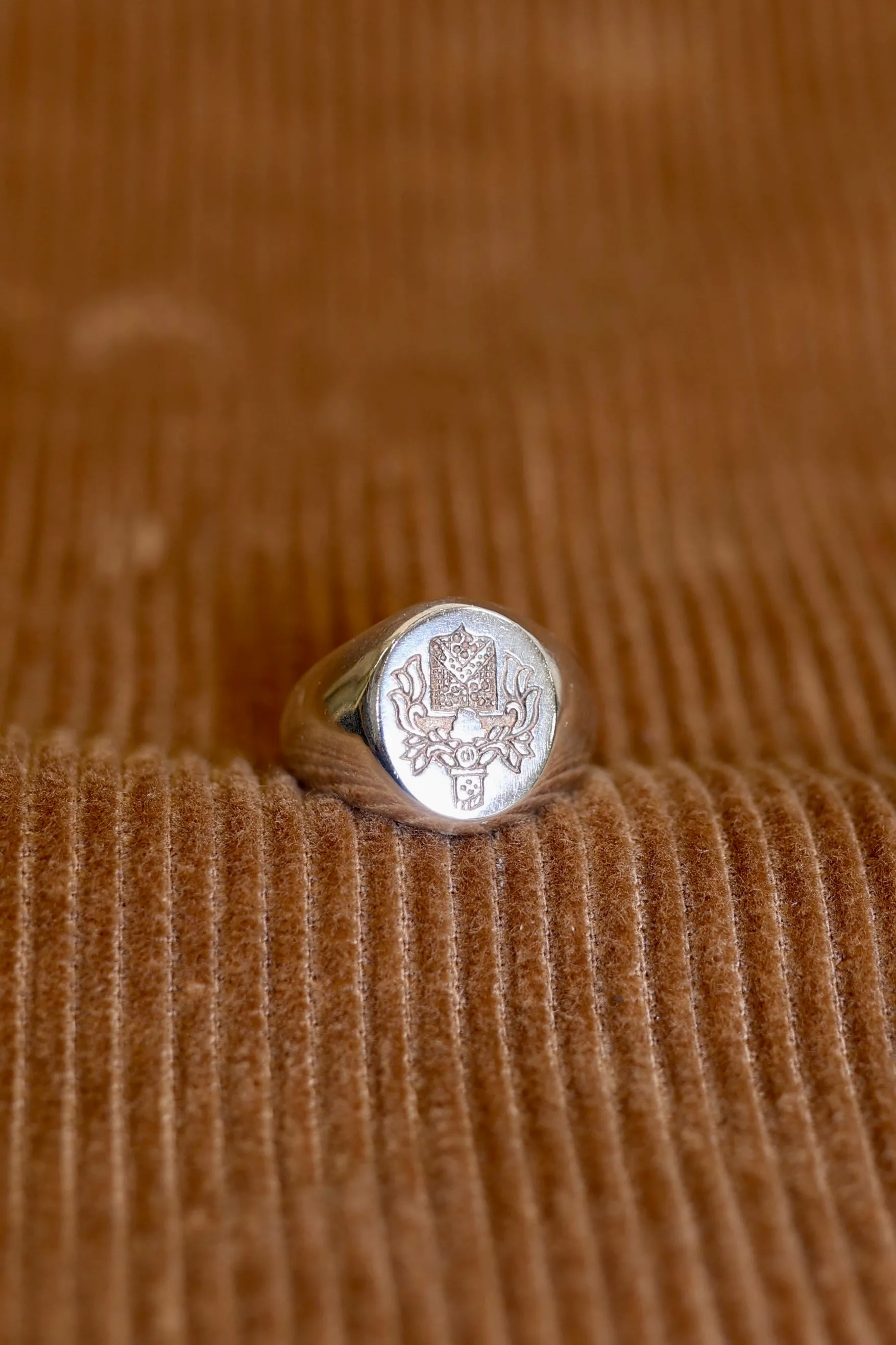 Crest ring sold by Steven Alan product image thumbnail 2