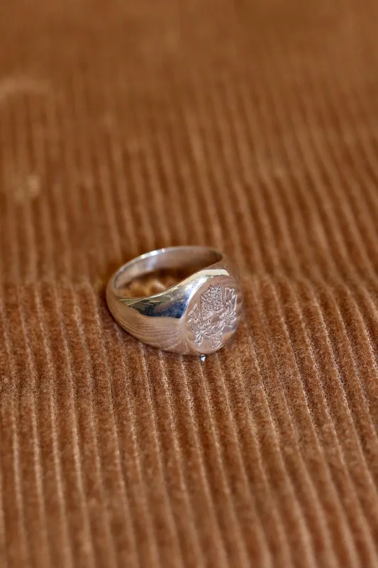 Crest ring sold by Steven Alan