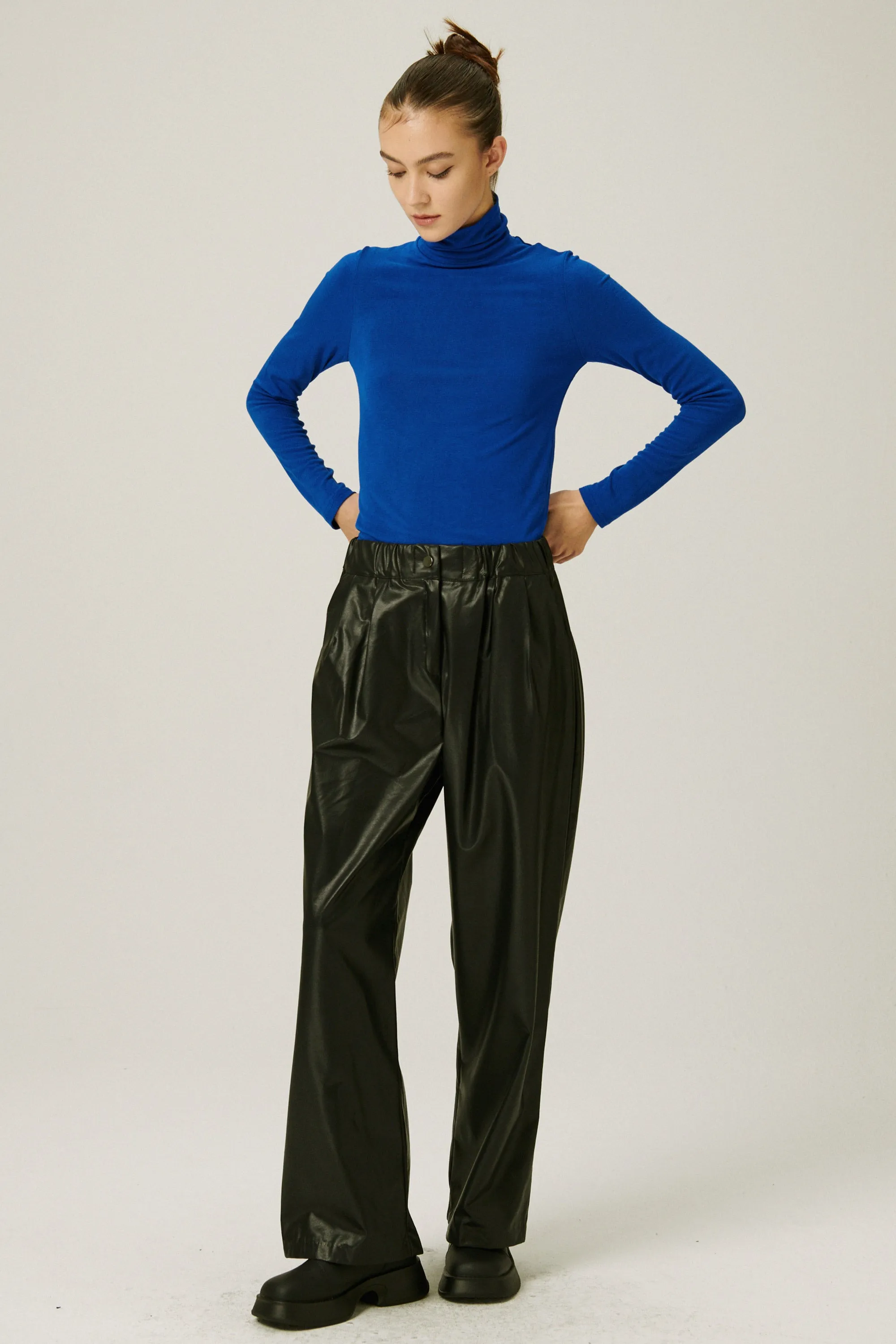 Celia Slimfit Turtle Neck Top sold by storets product image thumbnail 2