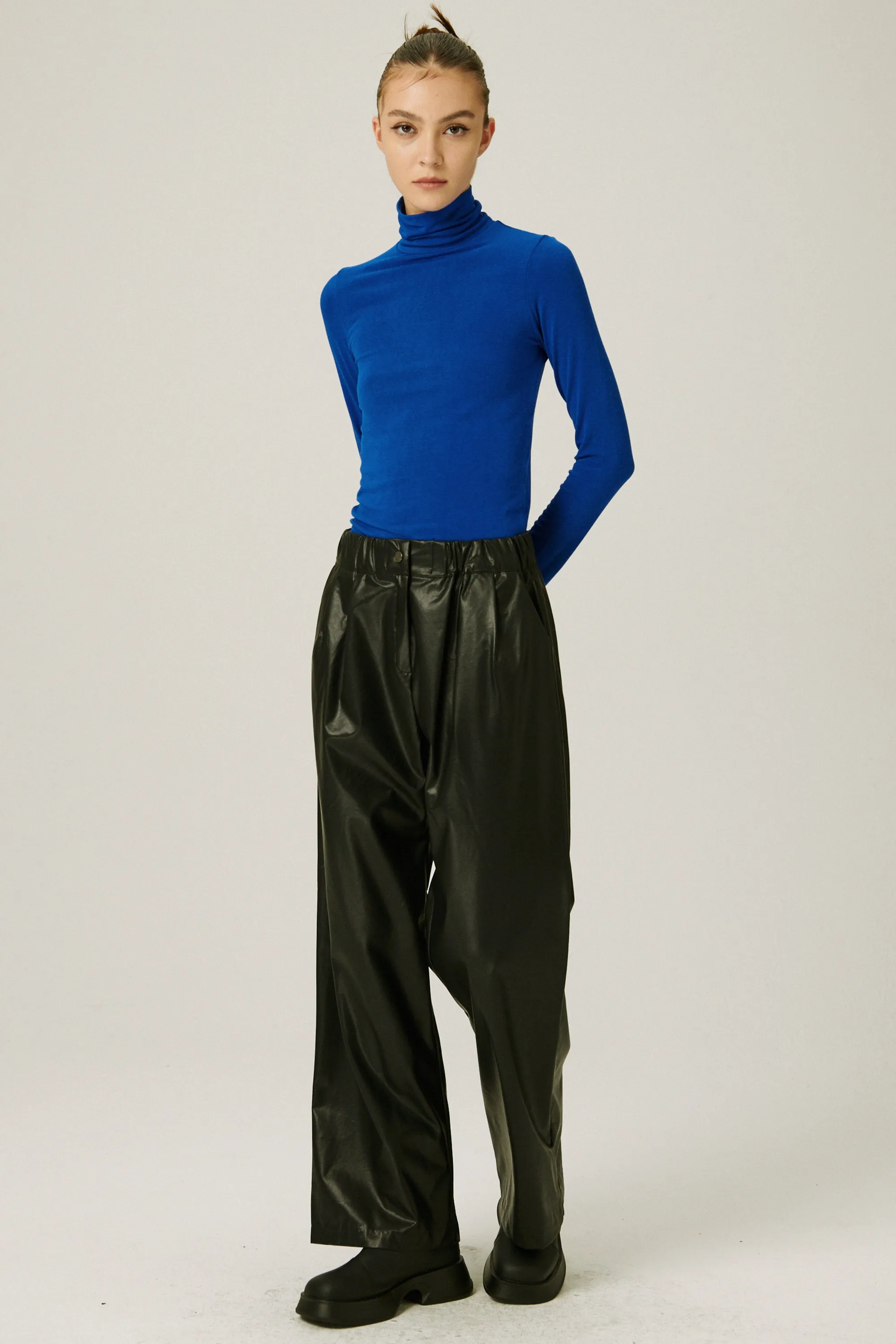 Celia Slimfit Turtle Neck Top sold by storets product image thumbnail 3