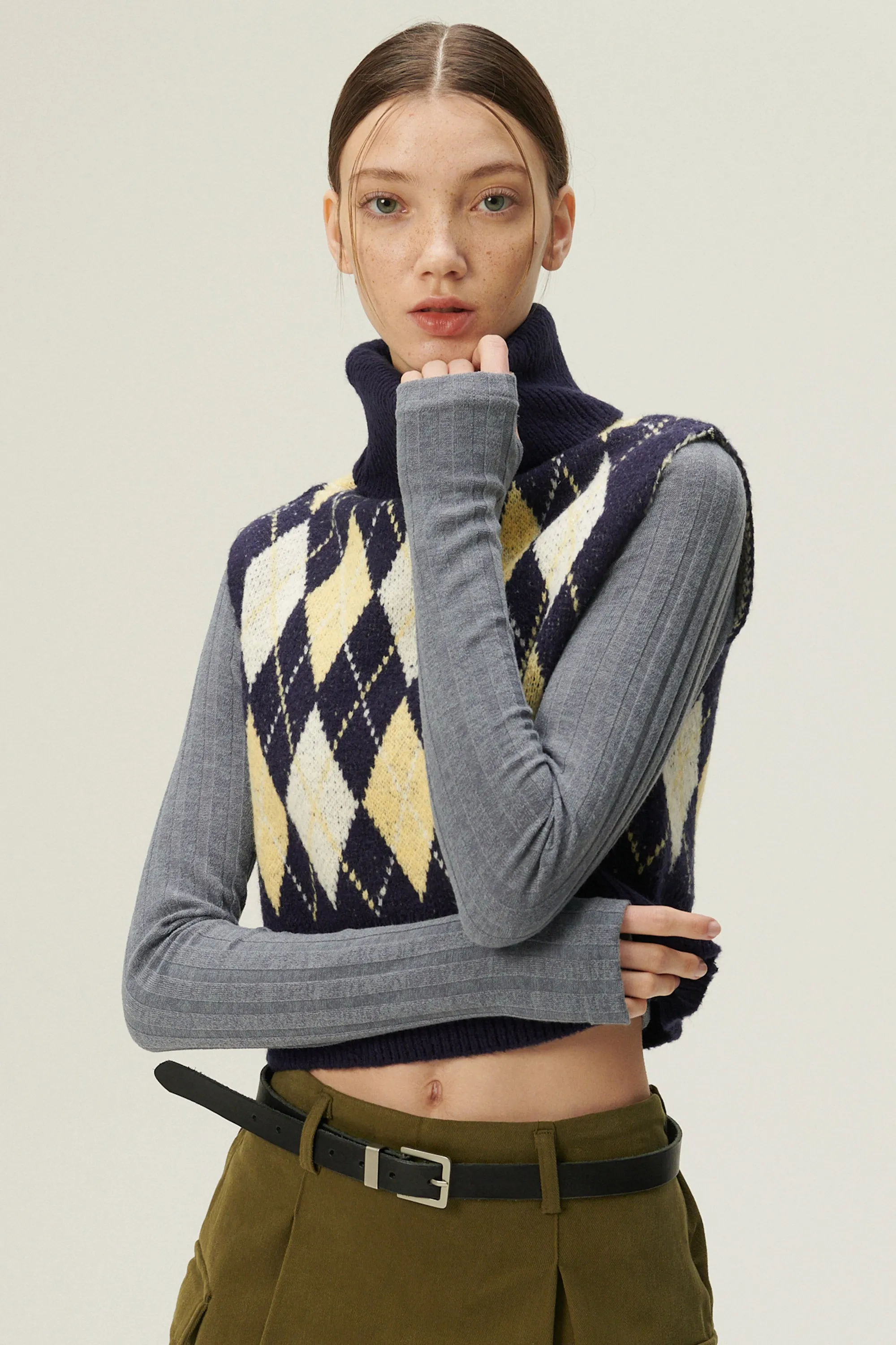 Ludi Argyle Knit Vest sold by storets product image thumbnail 2