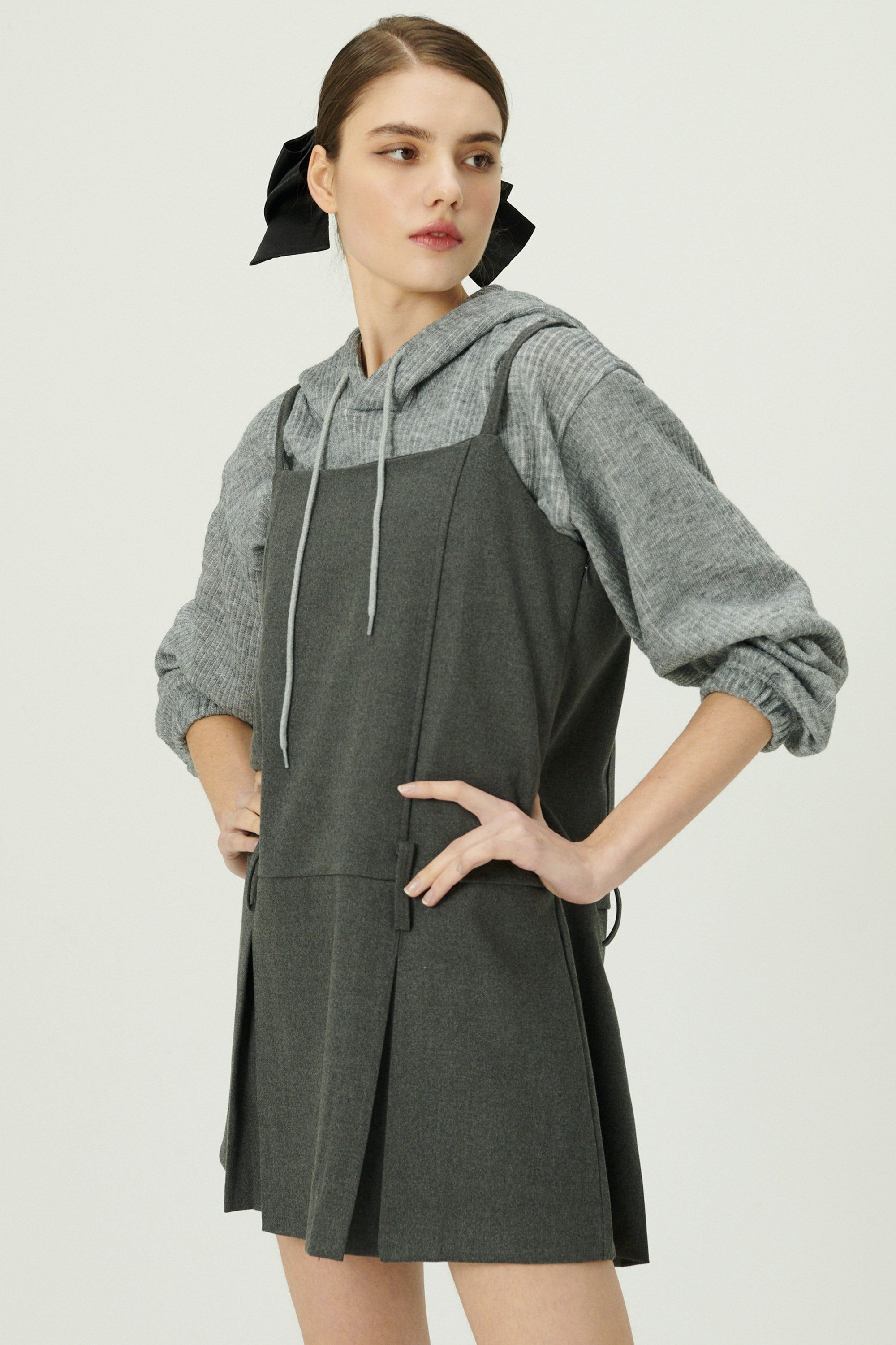 Daisy Loop Pleated Mini Dress sold by storets product image thumbnail 2