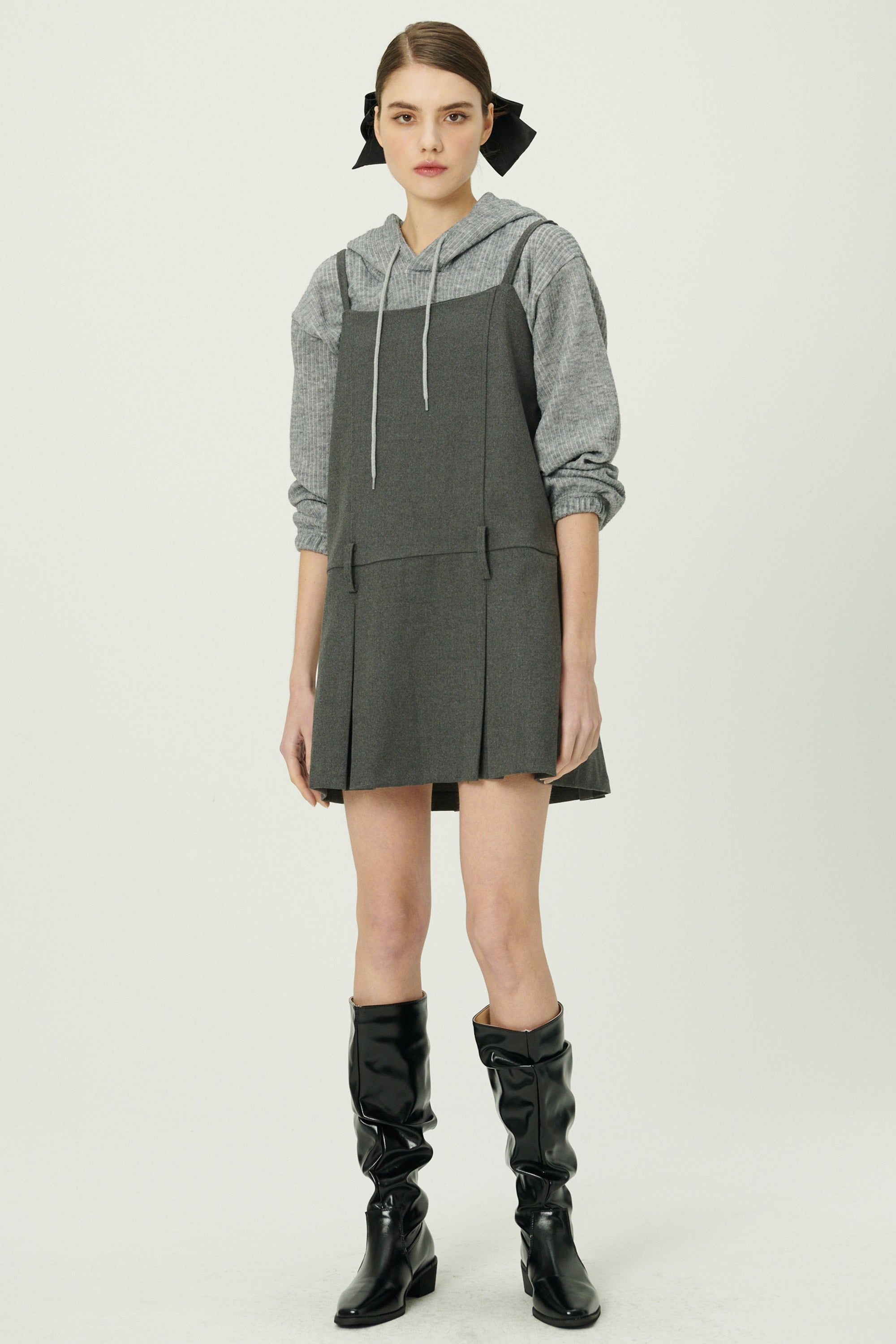 Daisy Loop Pleated Mini Dress sold by storets product image thumbnail 5