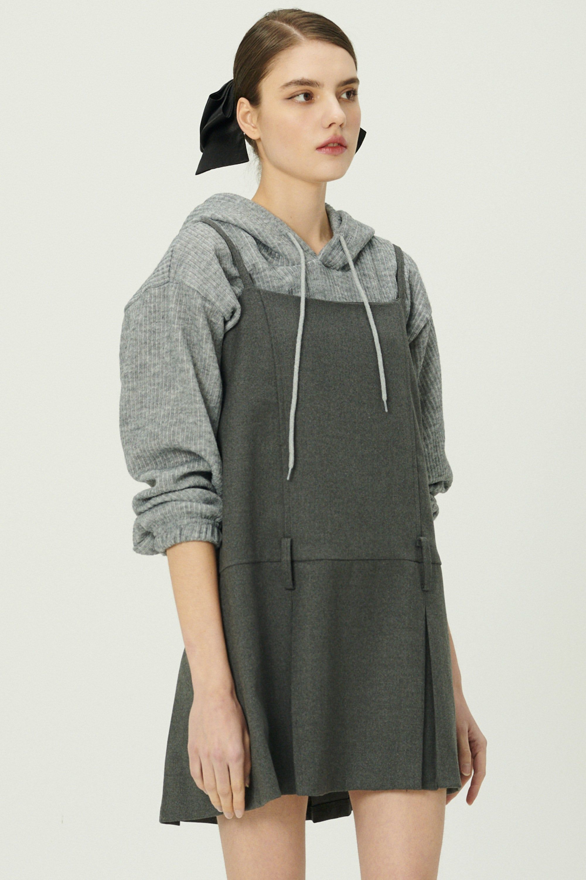 Daisy Loop Pleated Mini Dress sold by storets product image thumbnail 4
