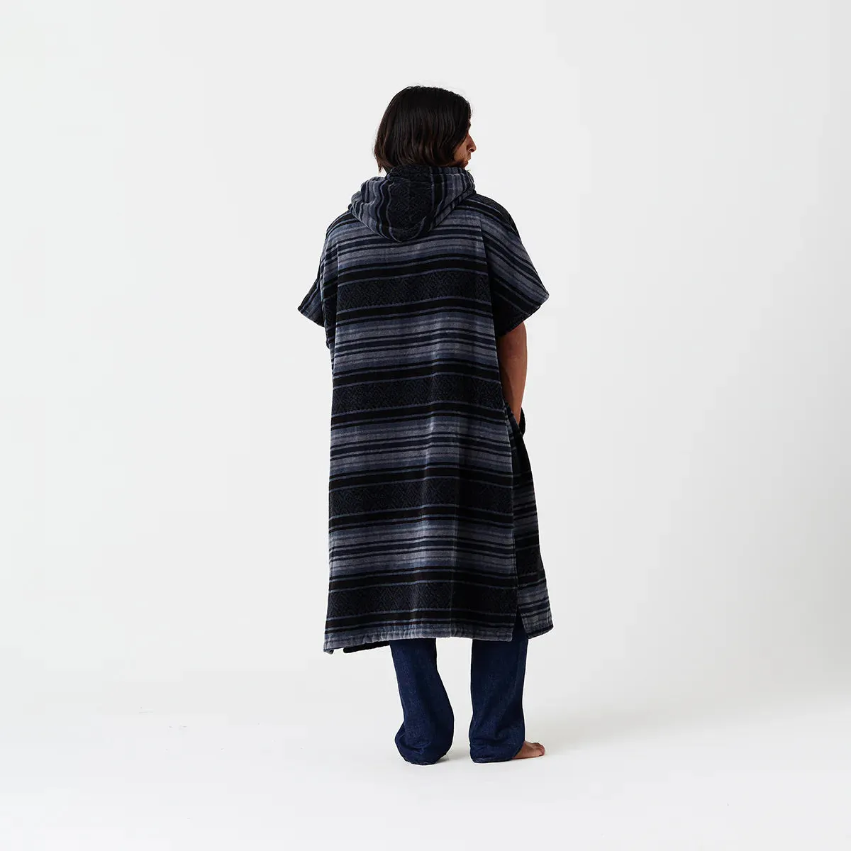 Slowtide Oso Changing Poncho - Black sold by Storm product image thumbnail 2