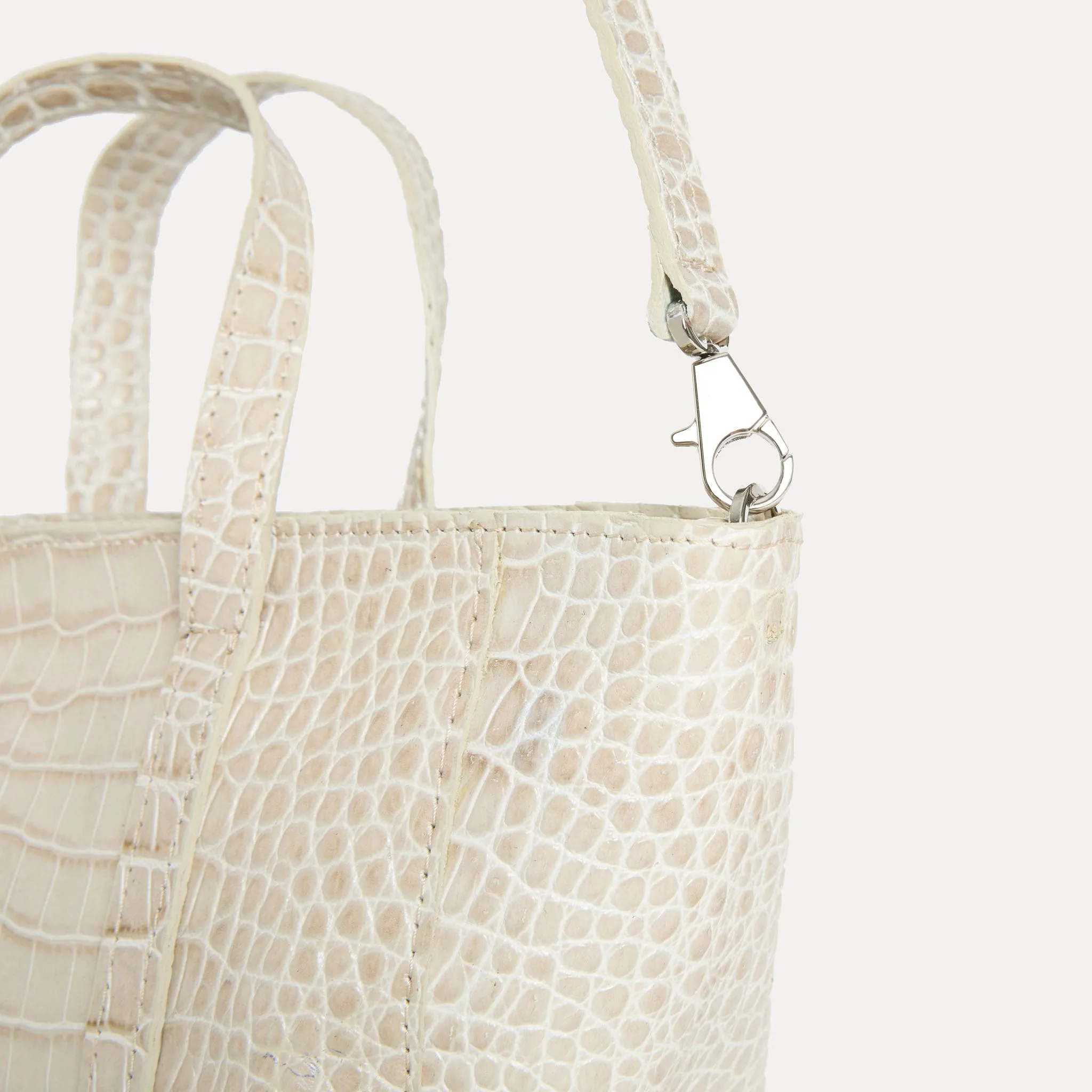 Isla Handbag sold by Streets Ahead product image thumbnail 2