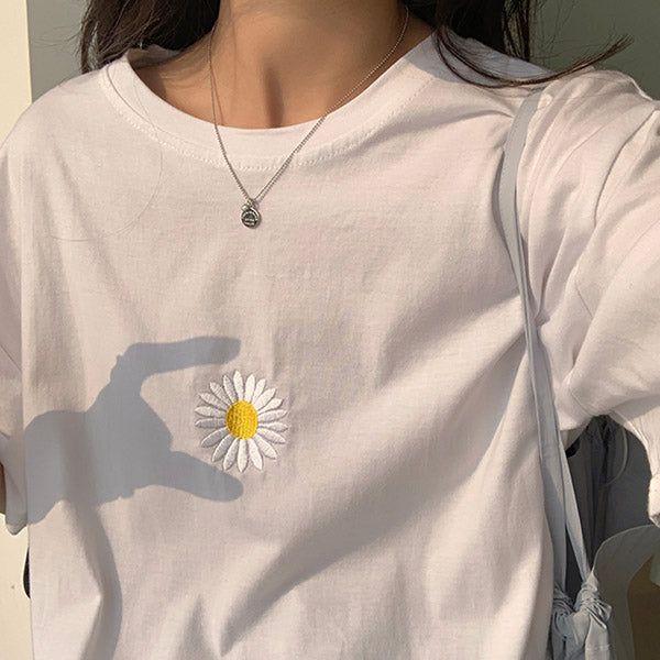 Daisy T Shirt sold by Streetwear Society product image thumbnail 2